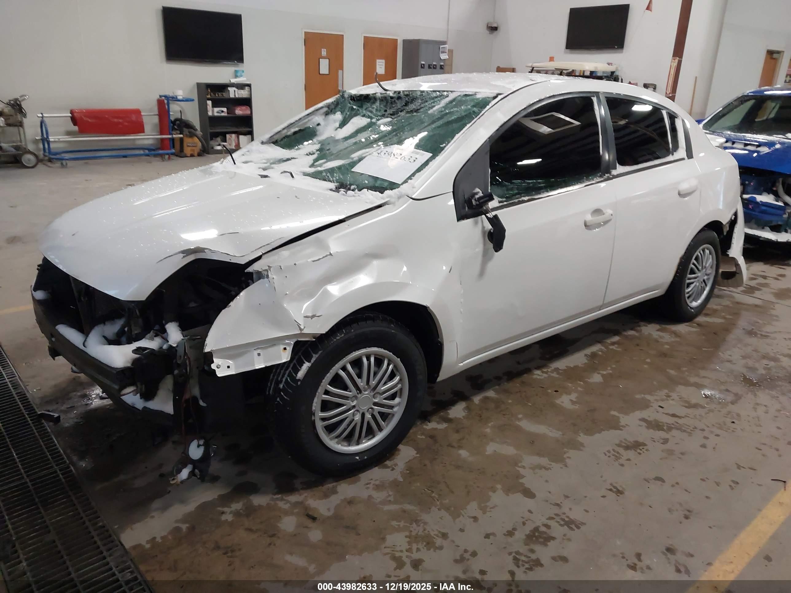 NISSAN SENTRA image 2
