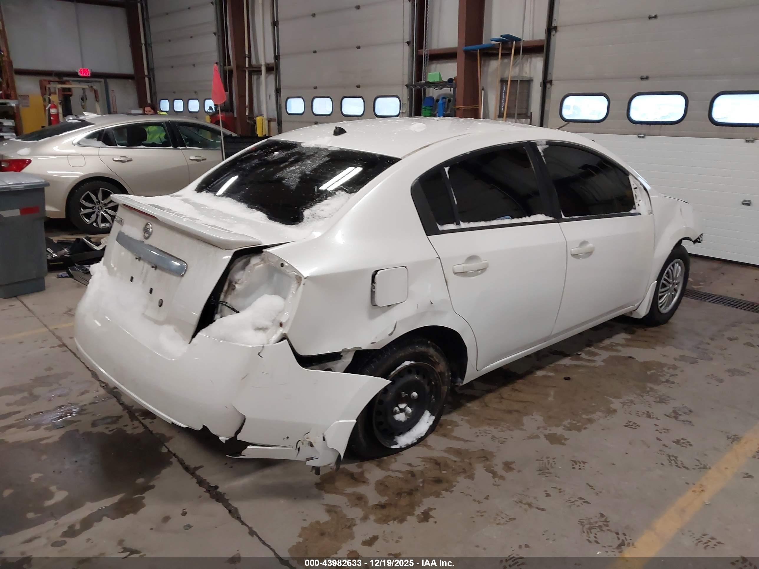 NISSAN SENTRA image 4
