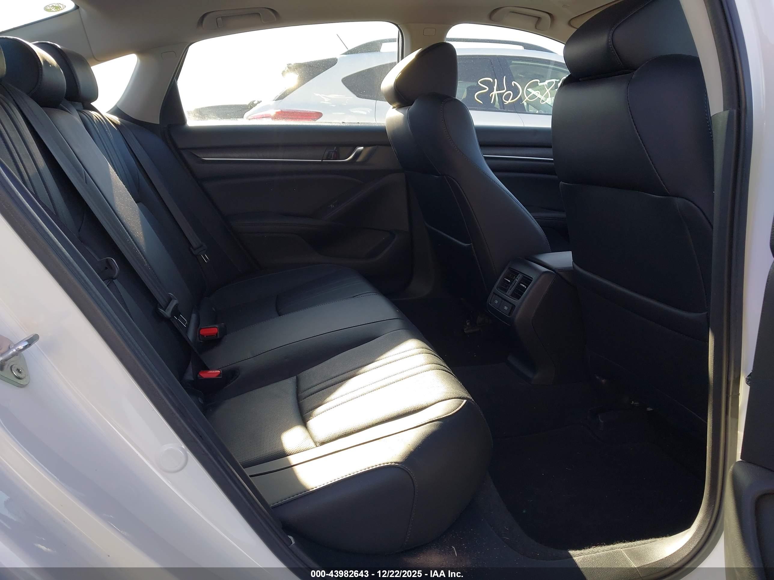 HONDA ACCORD image 8