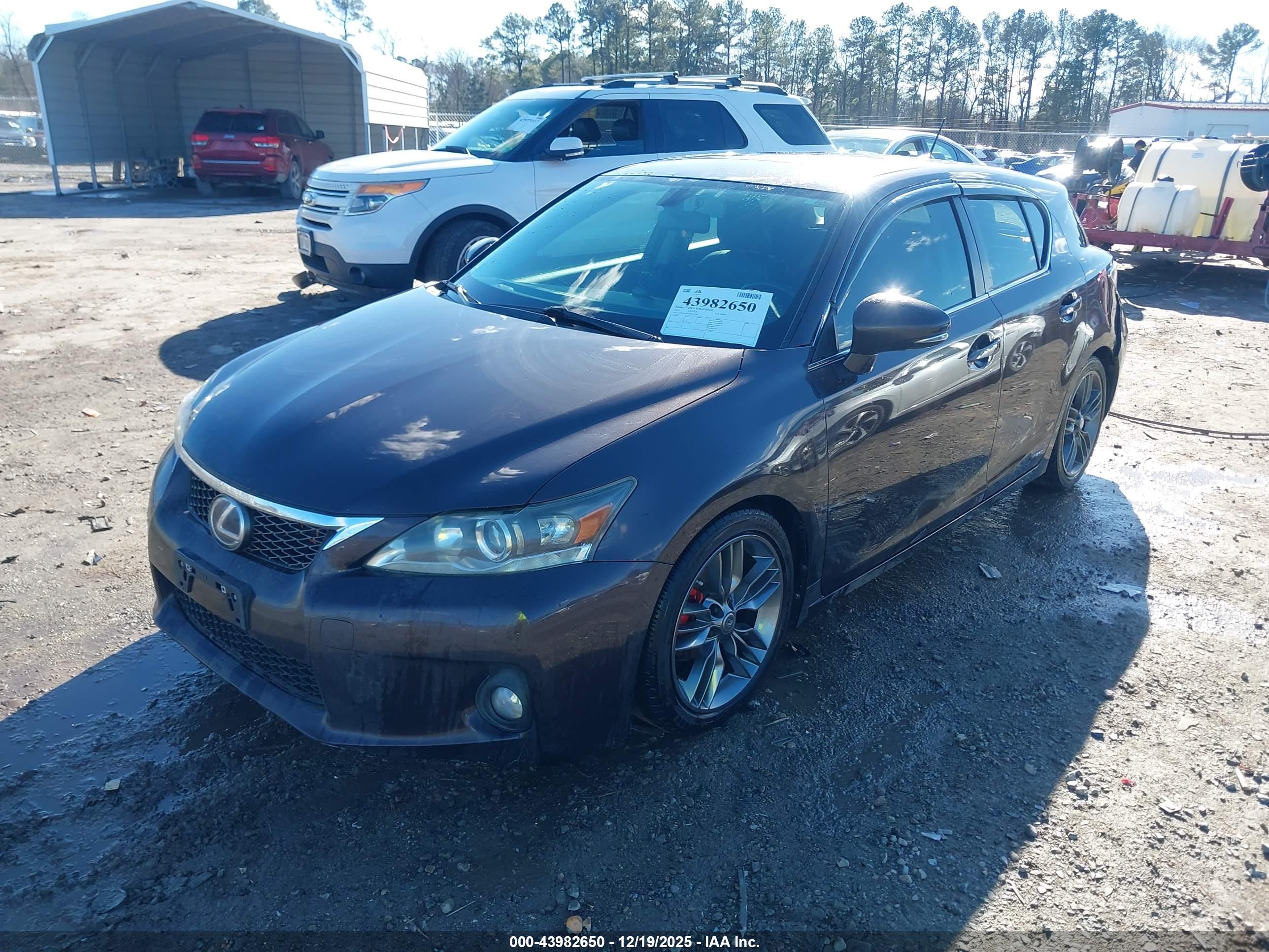 LEXUS CT image 2