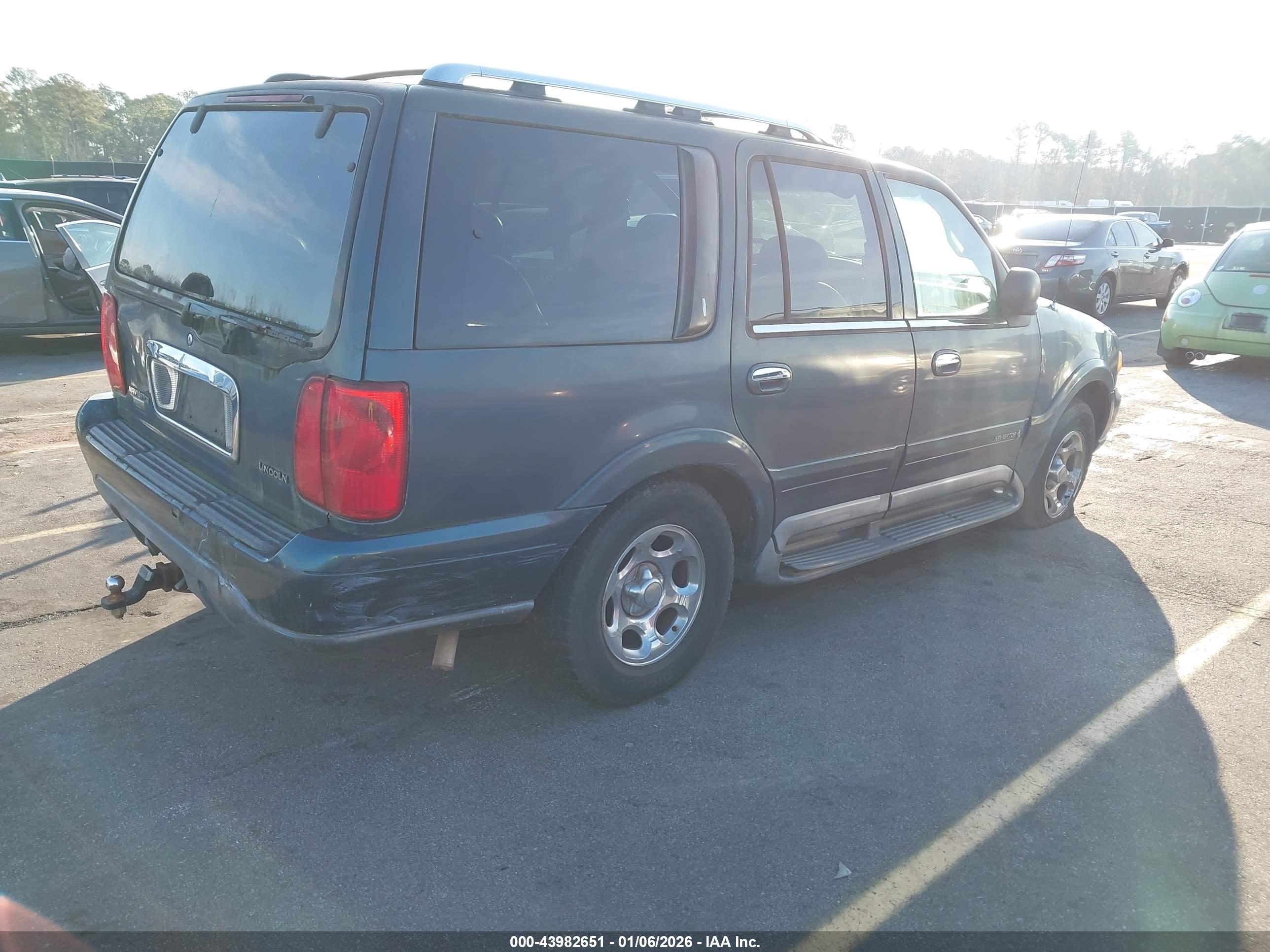 LINCOLN NAVIGATOR image 4