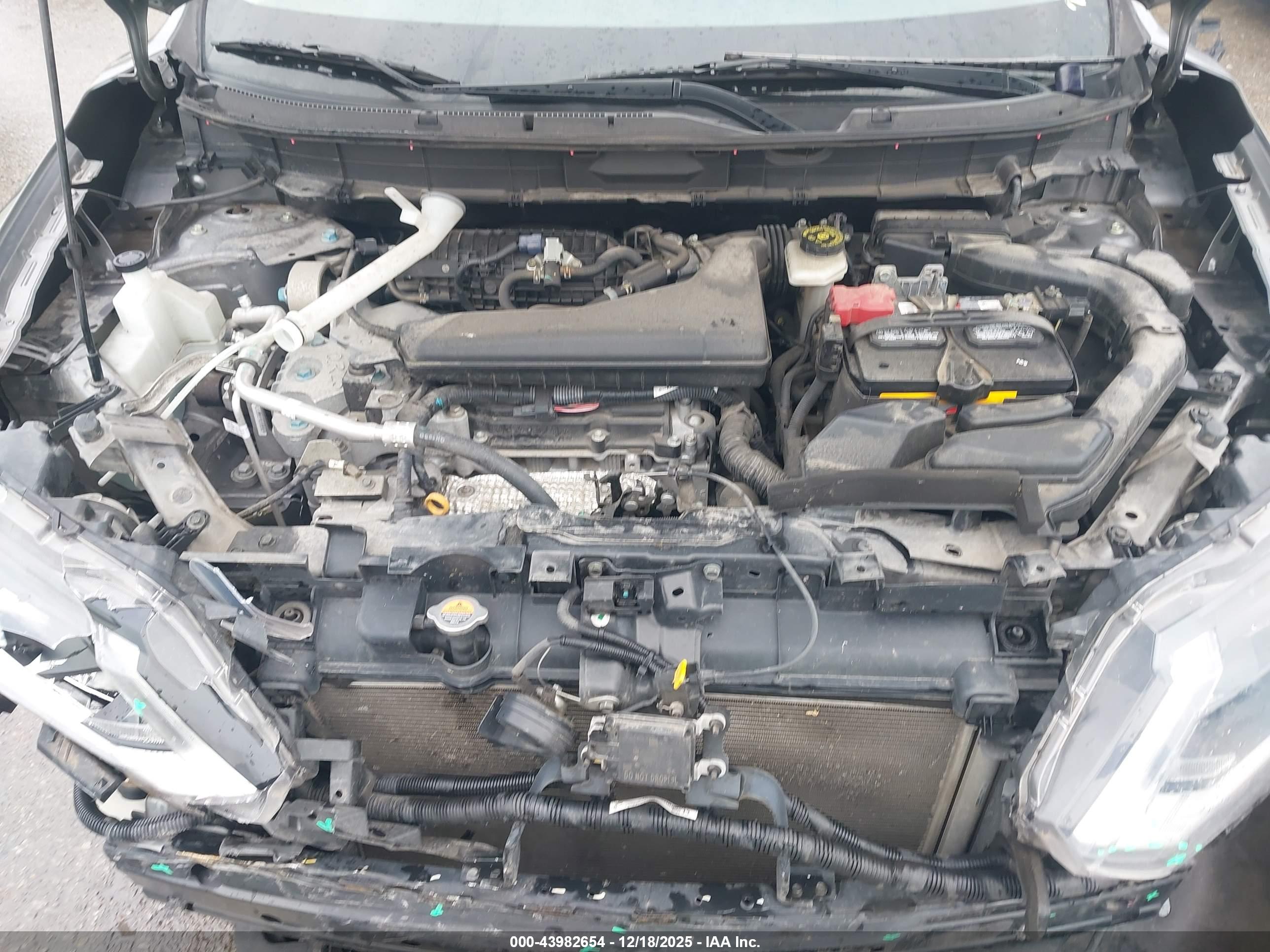 NISSAN ROGUE image 10
