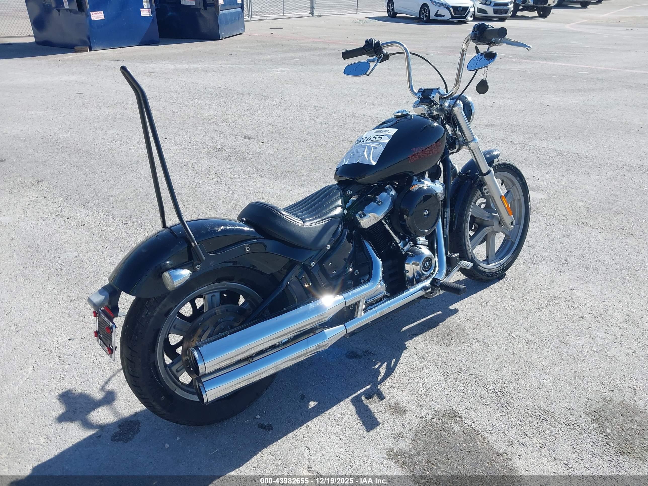 HARLEY-DAVIDSON FXST image 4