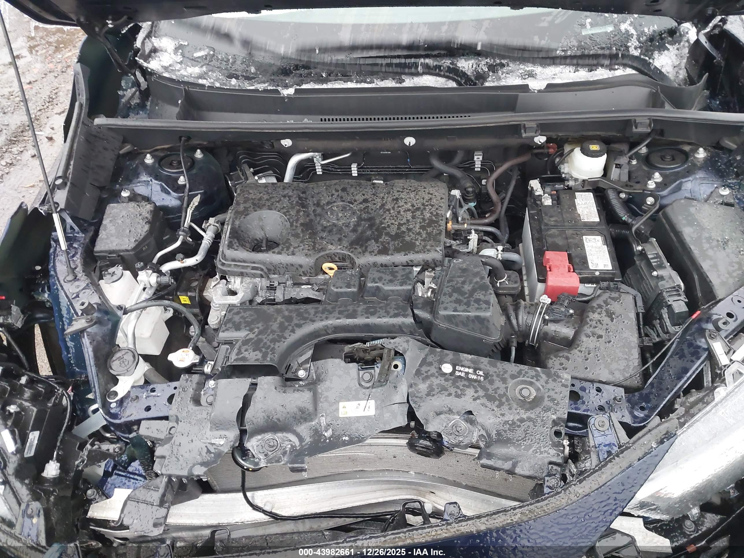 TOYOTA RAV4 image 10