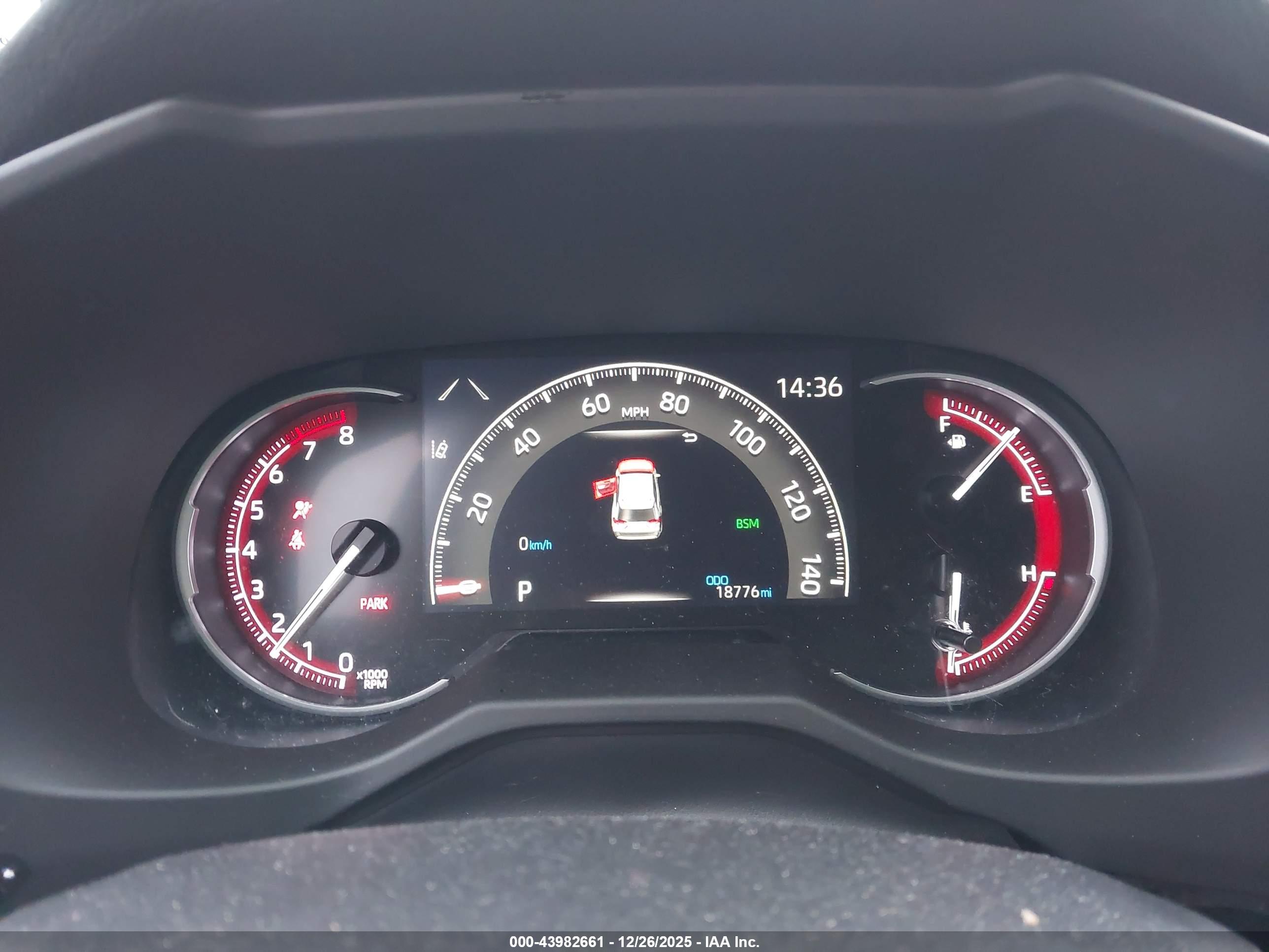 TOYOTA RAV4 image 7