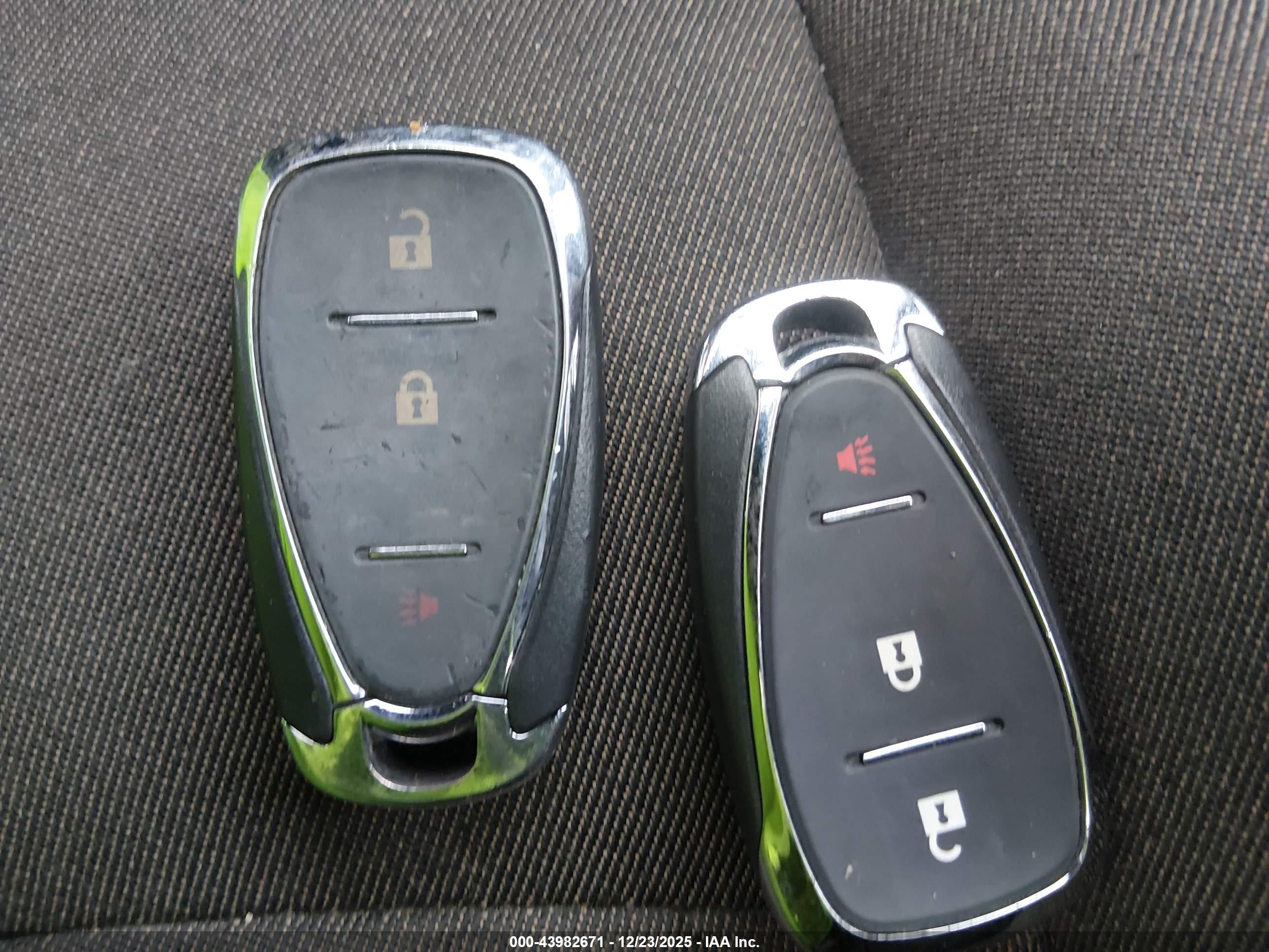 CHEVROLET EQUINOX image 11
