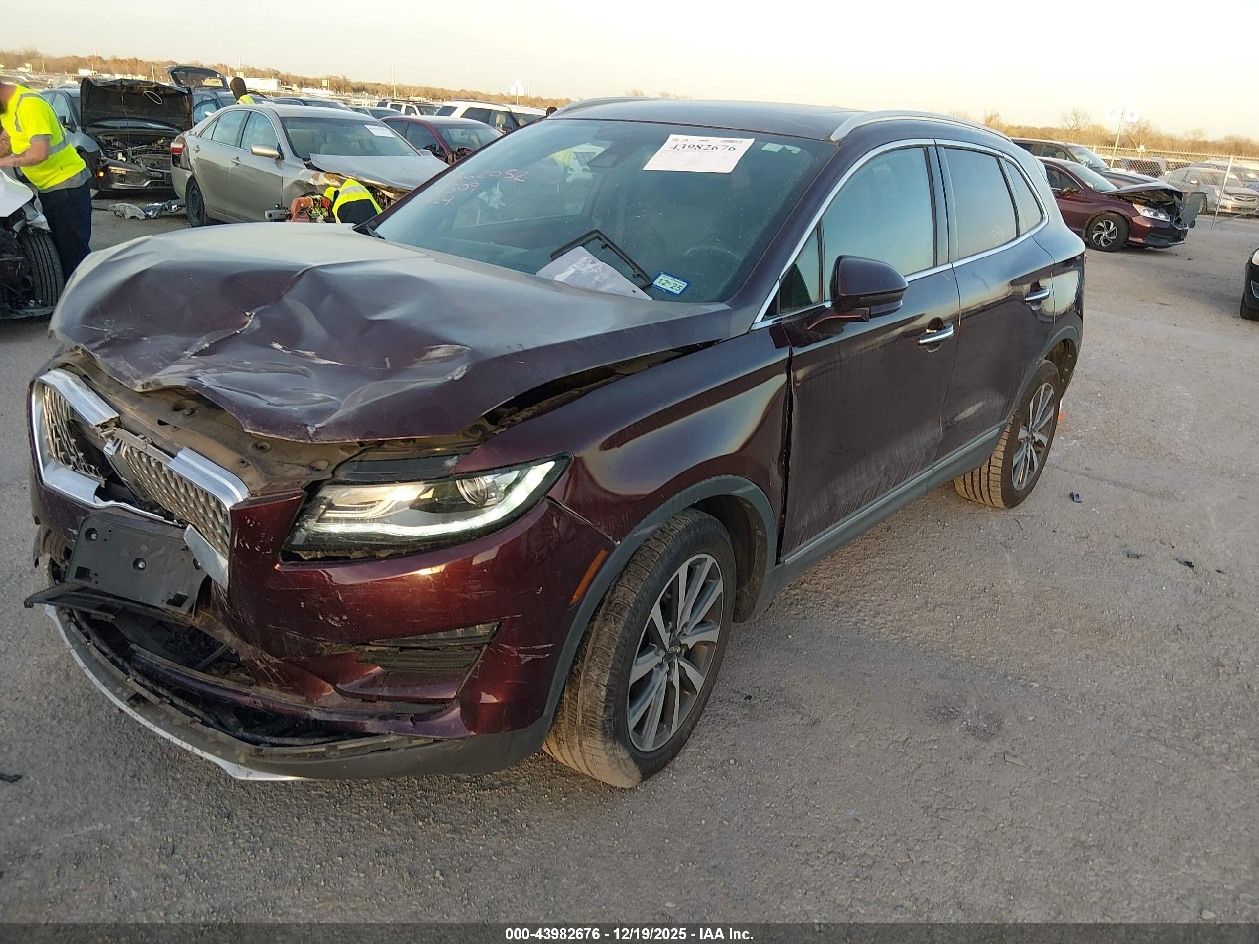 LINCOLN MKC image 2