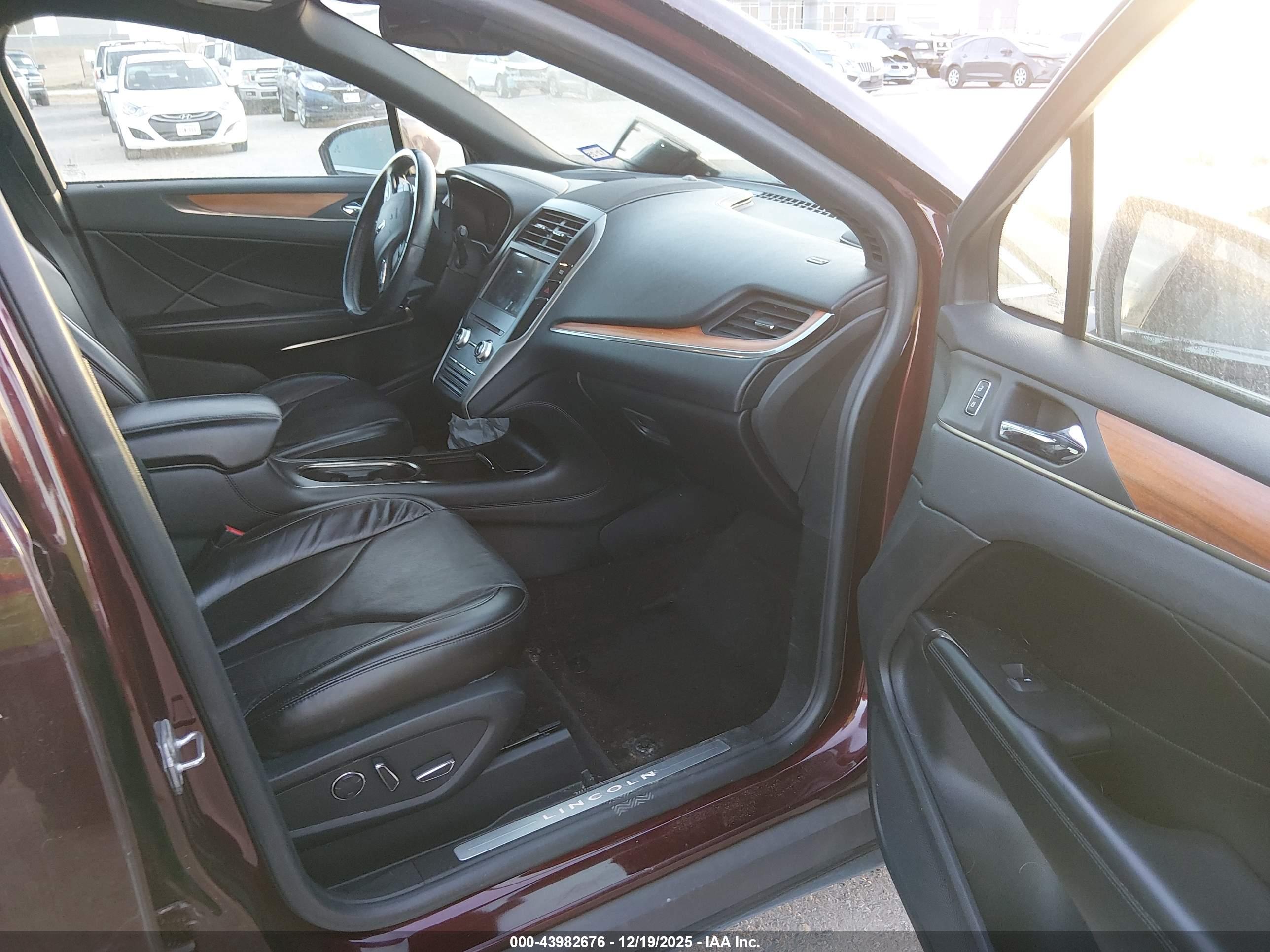 LINCOLN MKC image 5