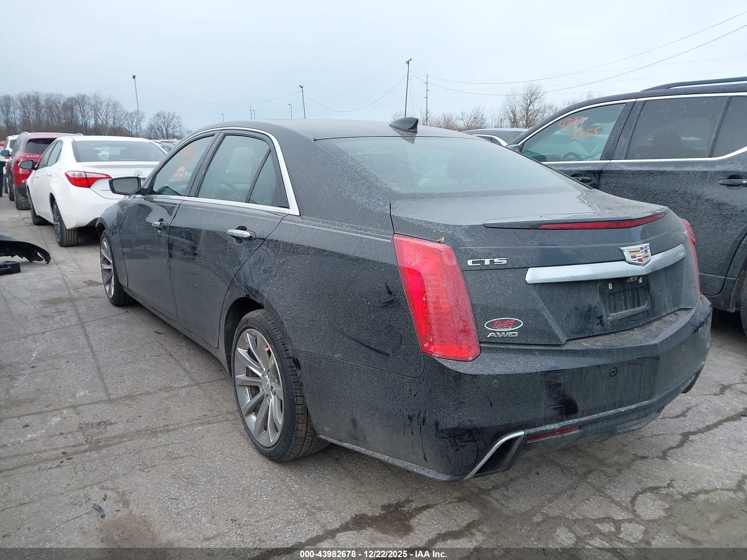 CADILLAC CTS image 3