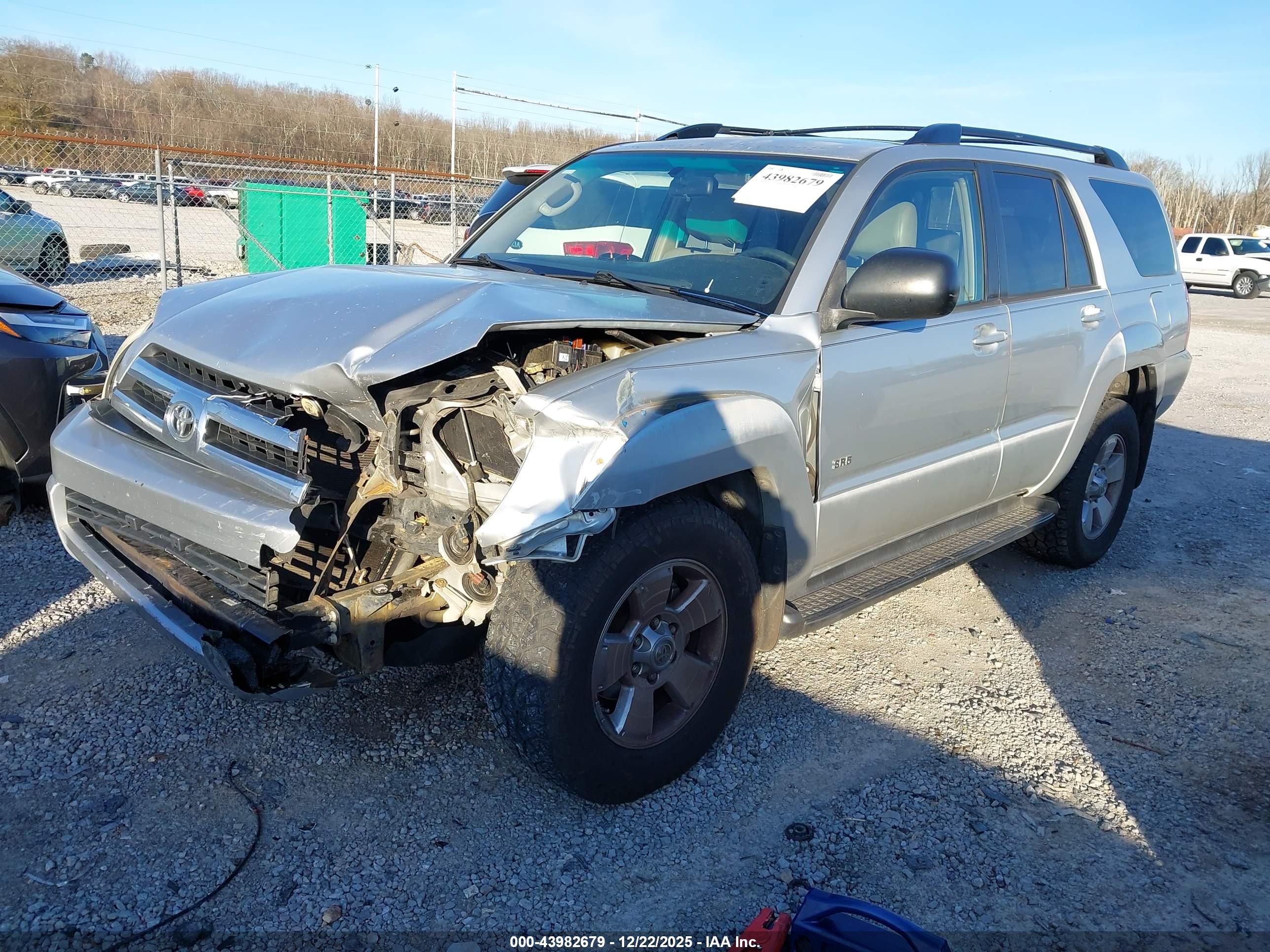 TOYOTA 4RUNNER image 2