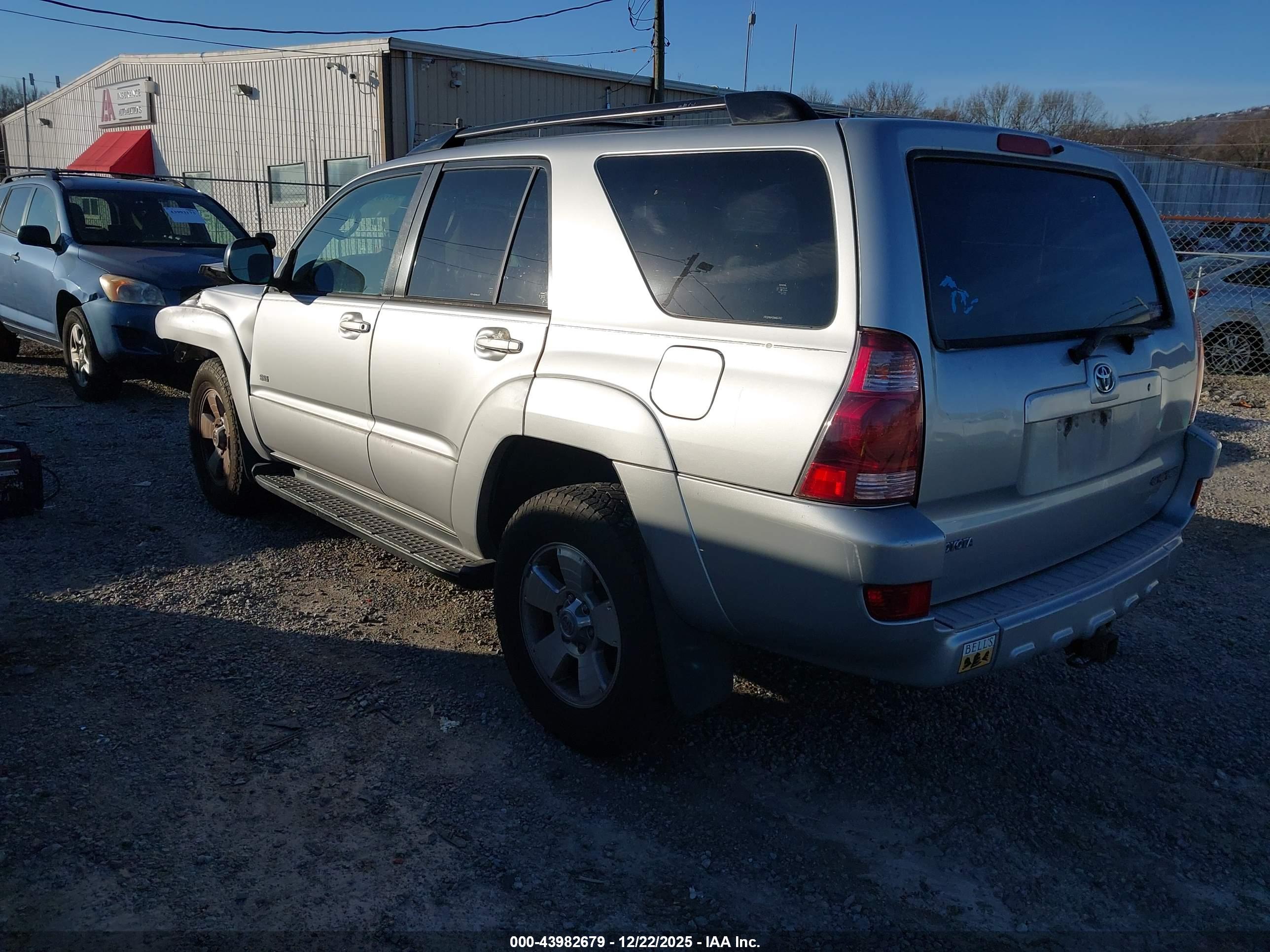 TOYOTA 4RUNNER image 3