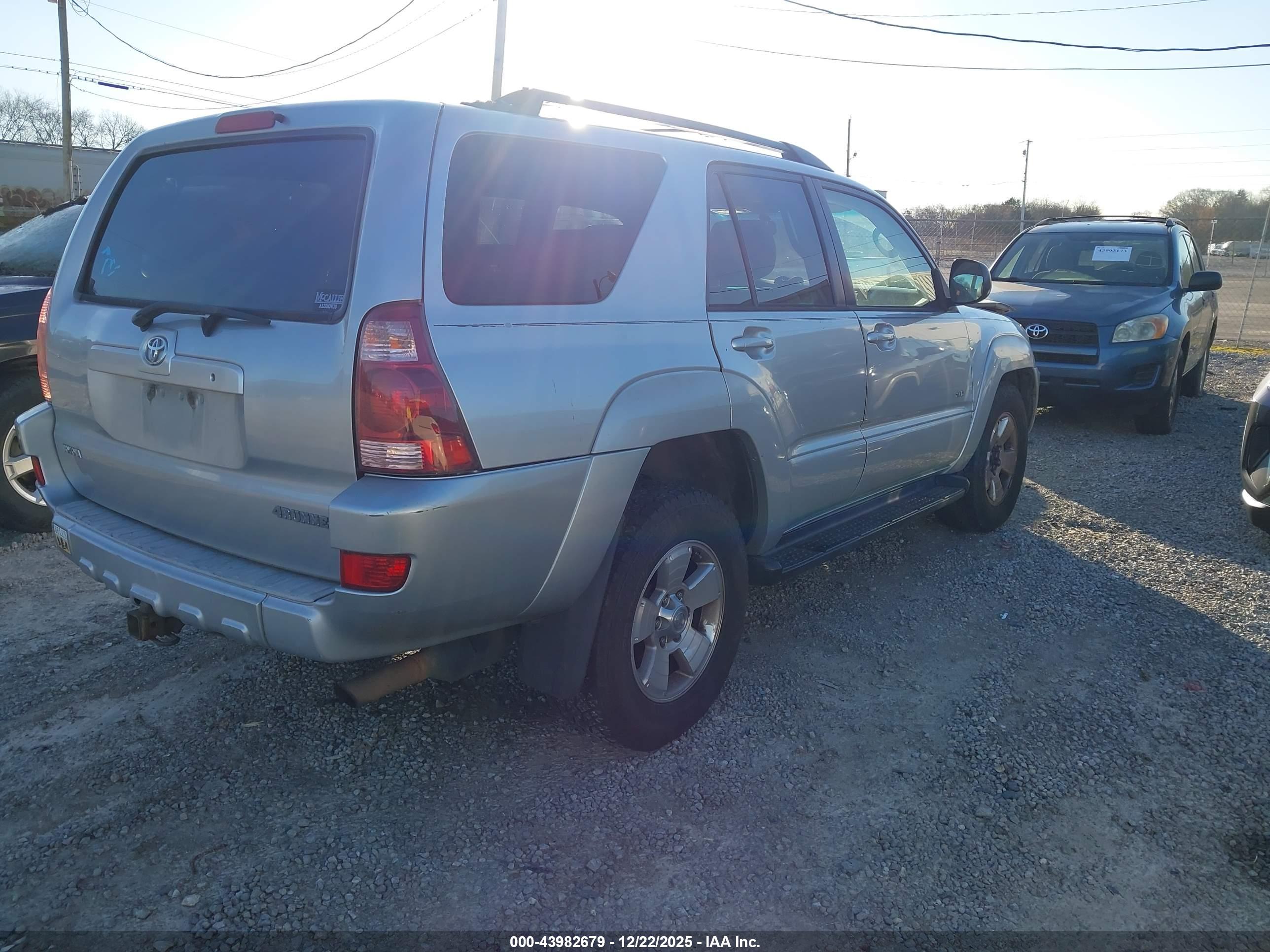 TOYOTA 4RUNNER image 4