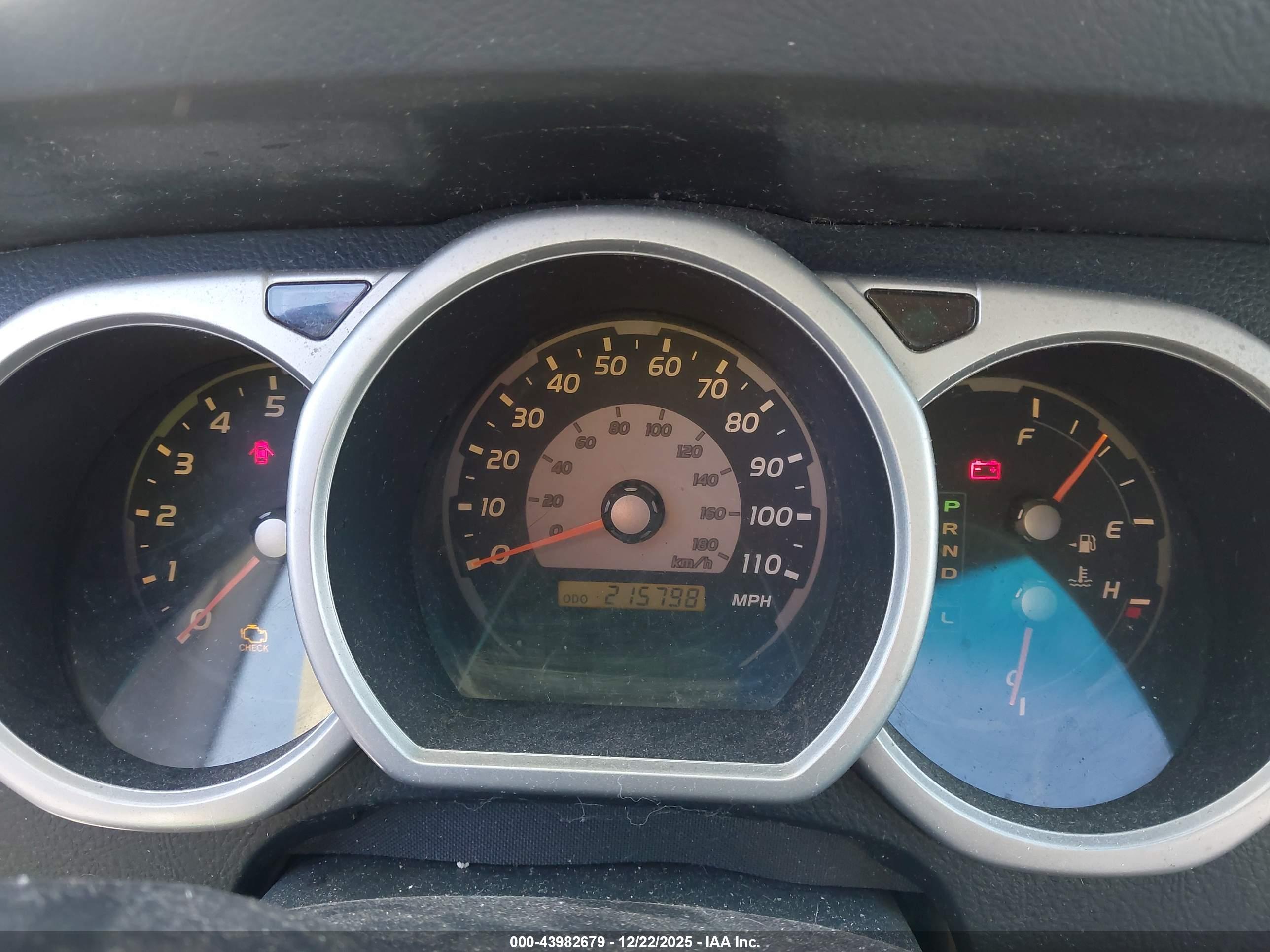 TOYOTA 4RUNNER image 7