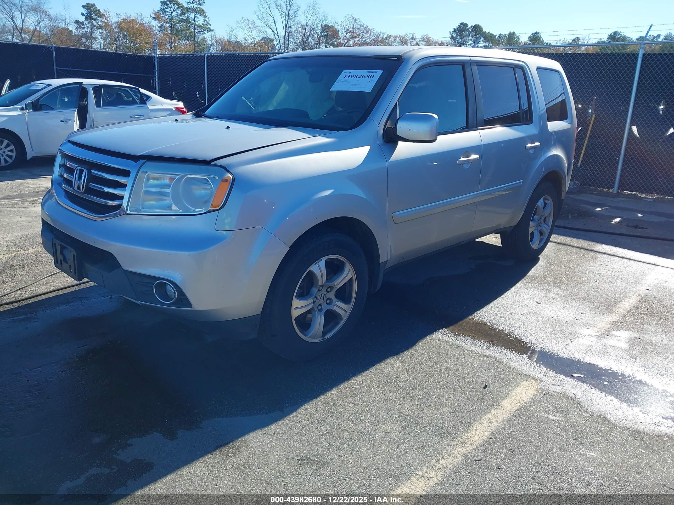 HONDA PILOT image 2