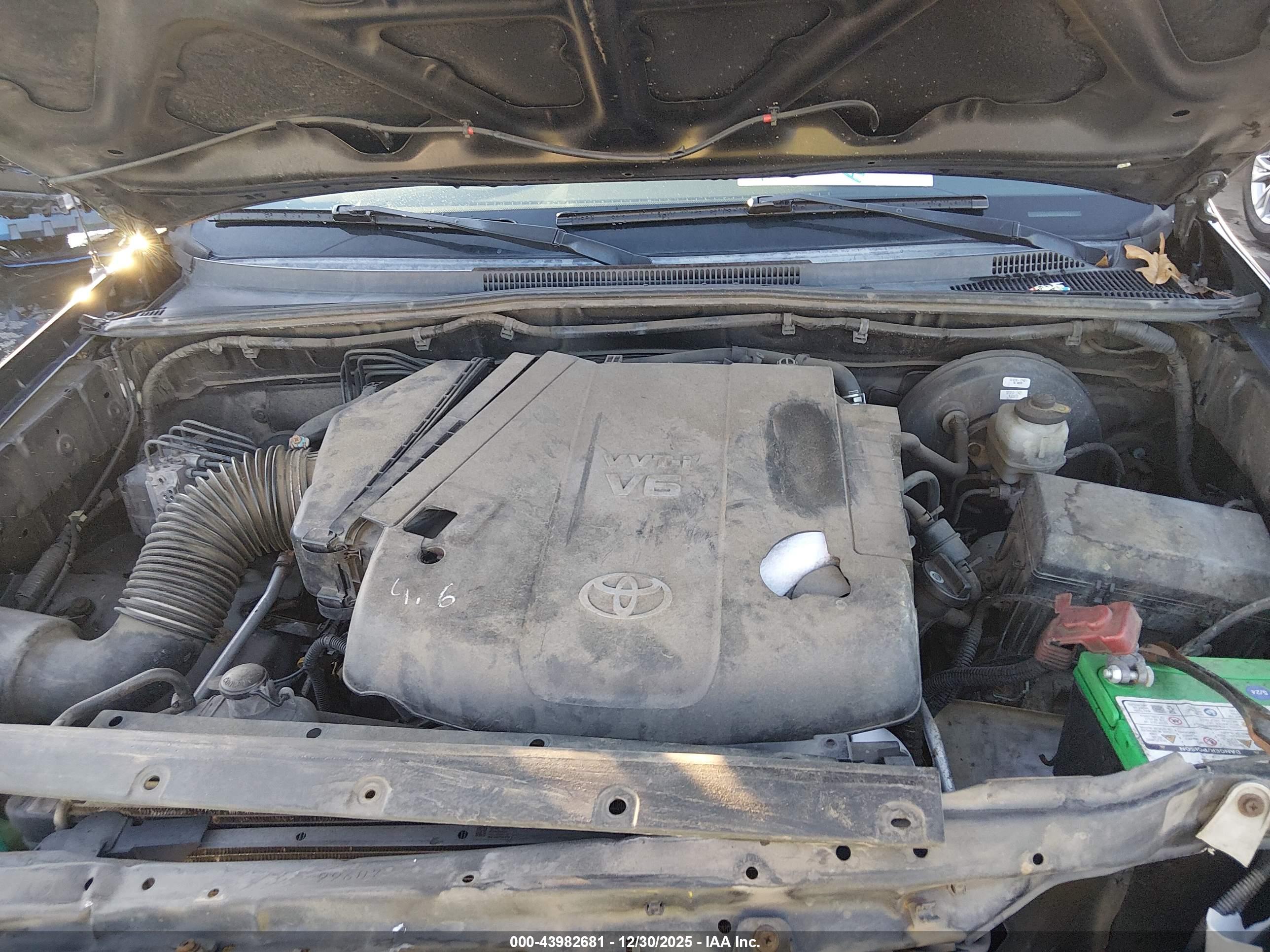 TOYOTA TACOMA image 10
