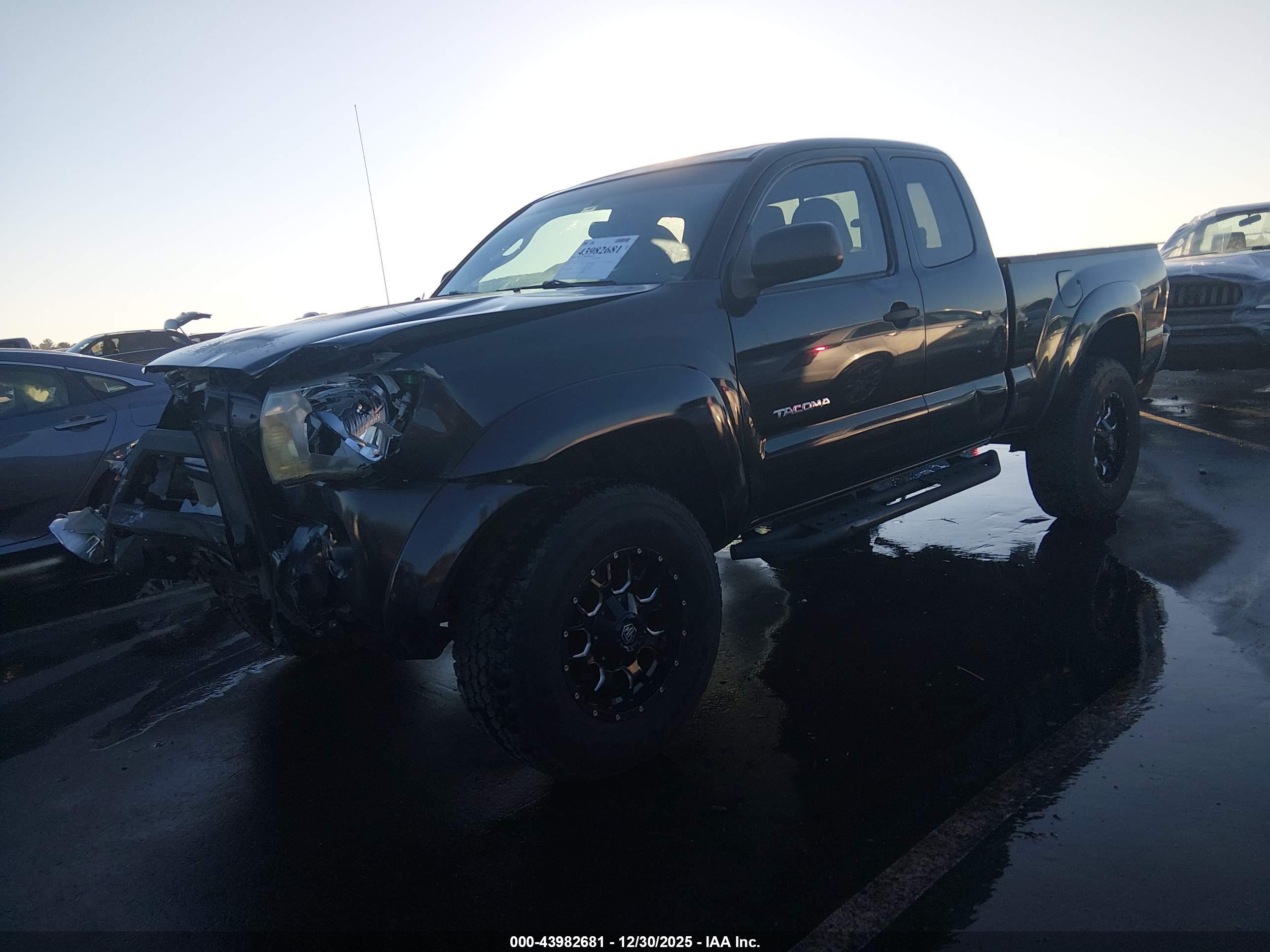 TOYOTA TACOMA image 2