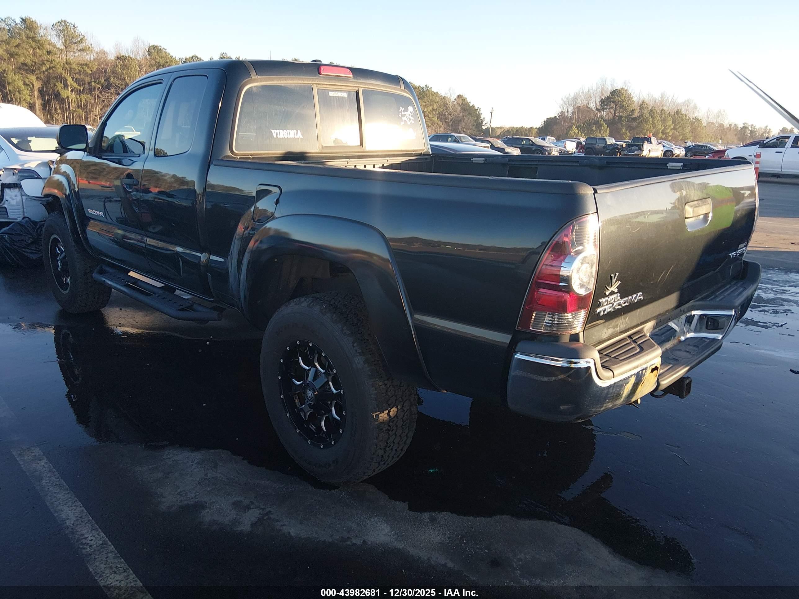 TOYOTA TACOMA image 3