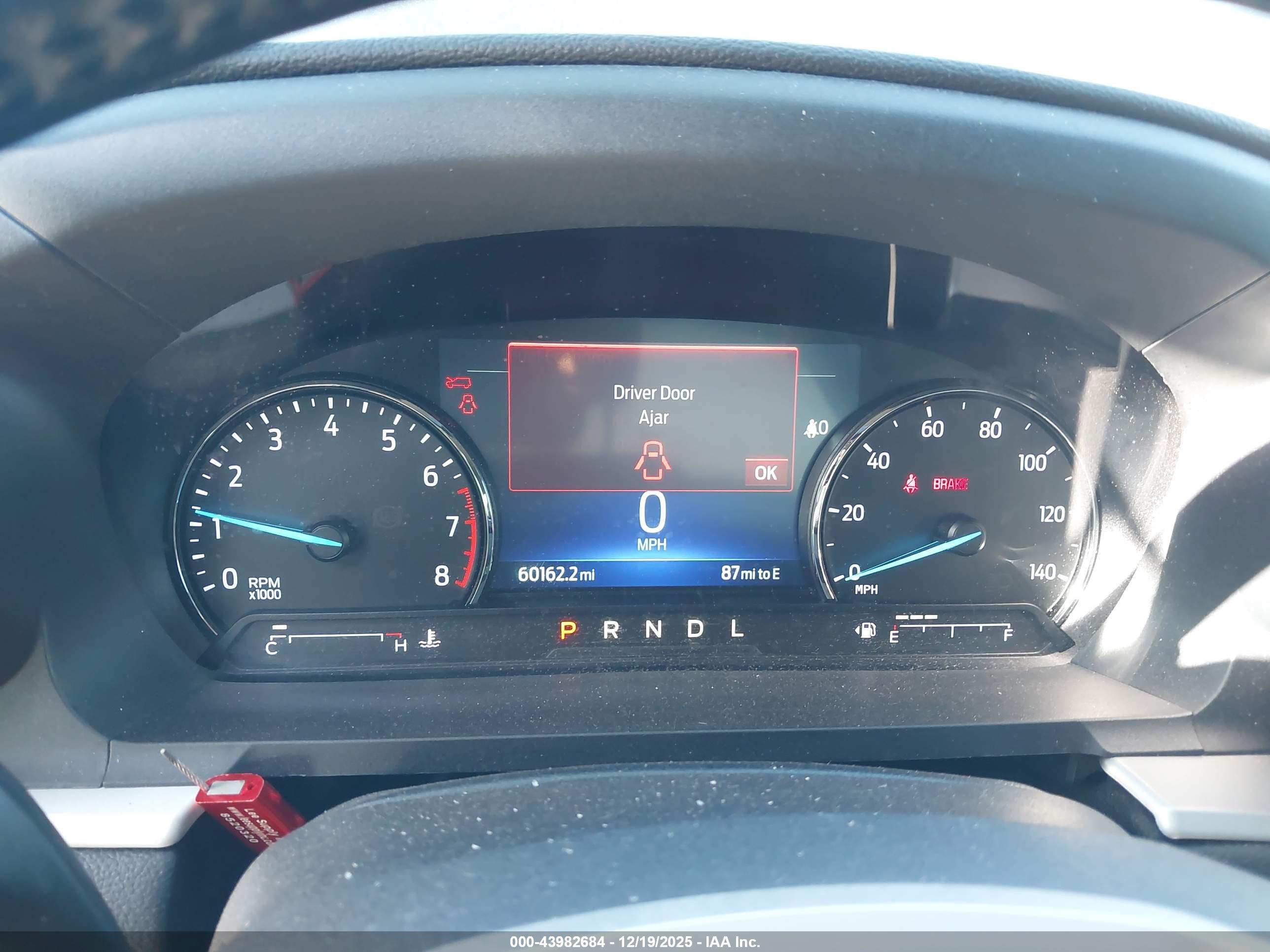 FORD EXPLORER image 7
