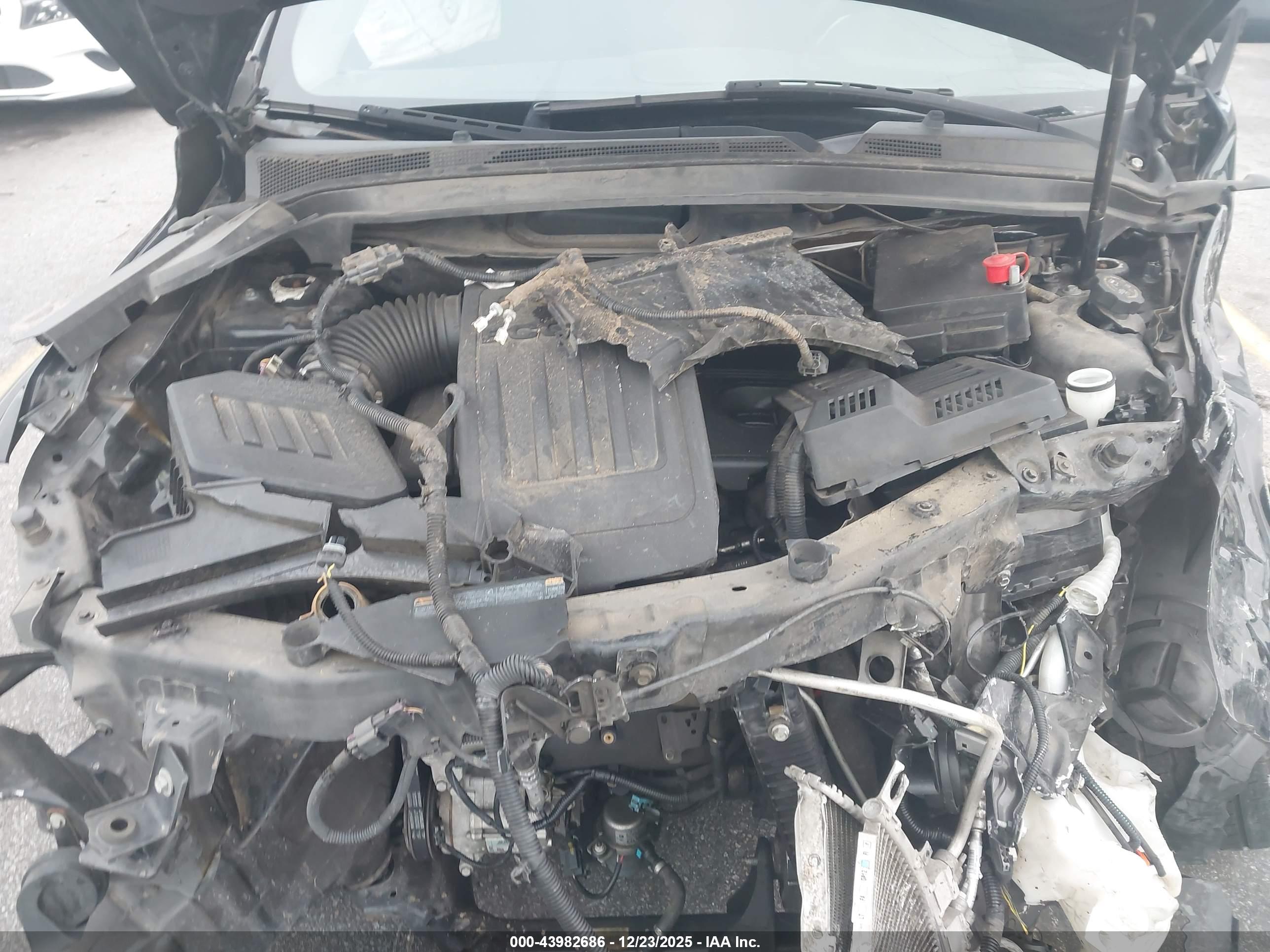 CHEVROLET EQUINOX image 10