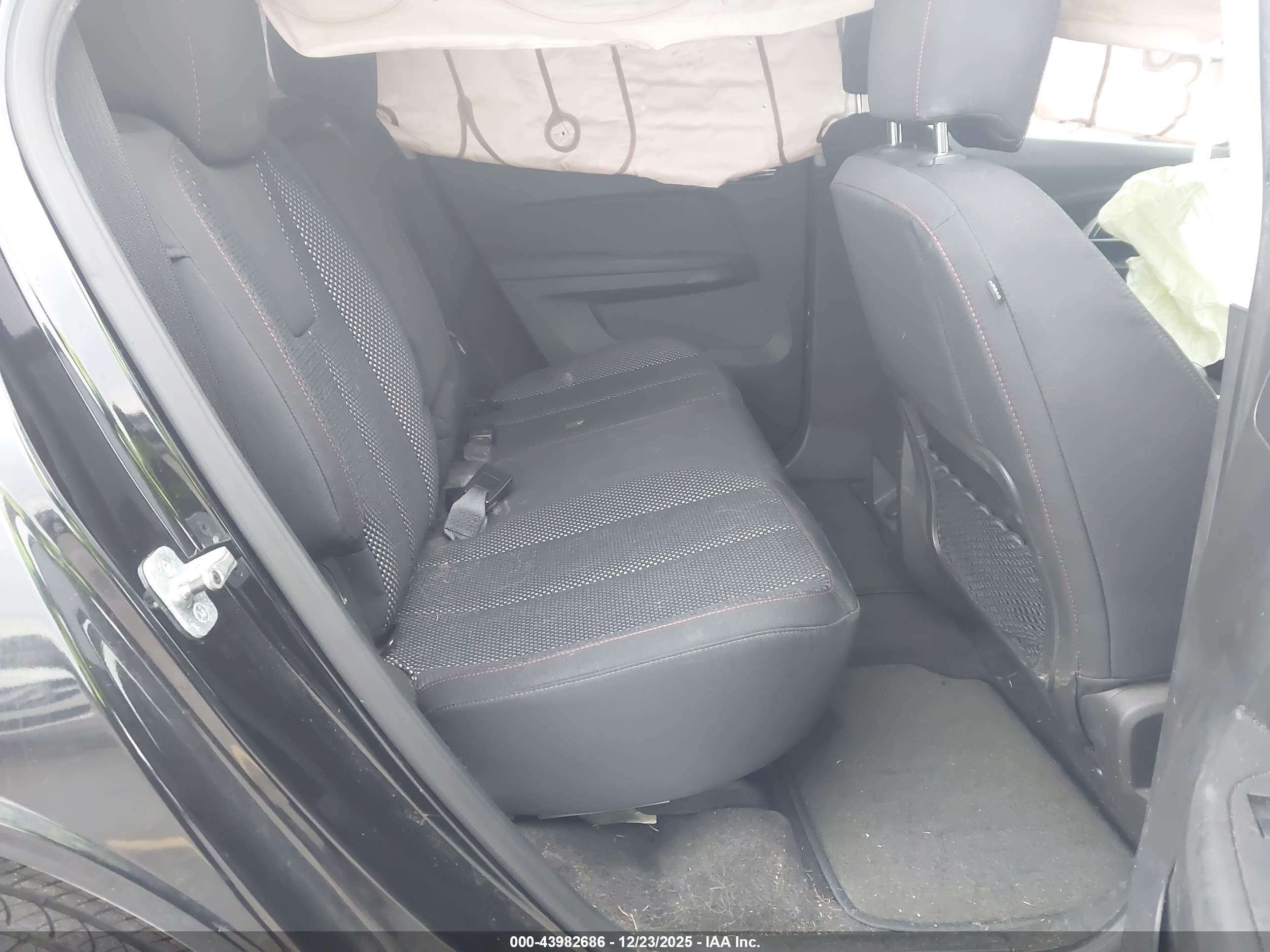 CHEVROLET EQUINOX image 8