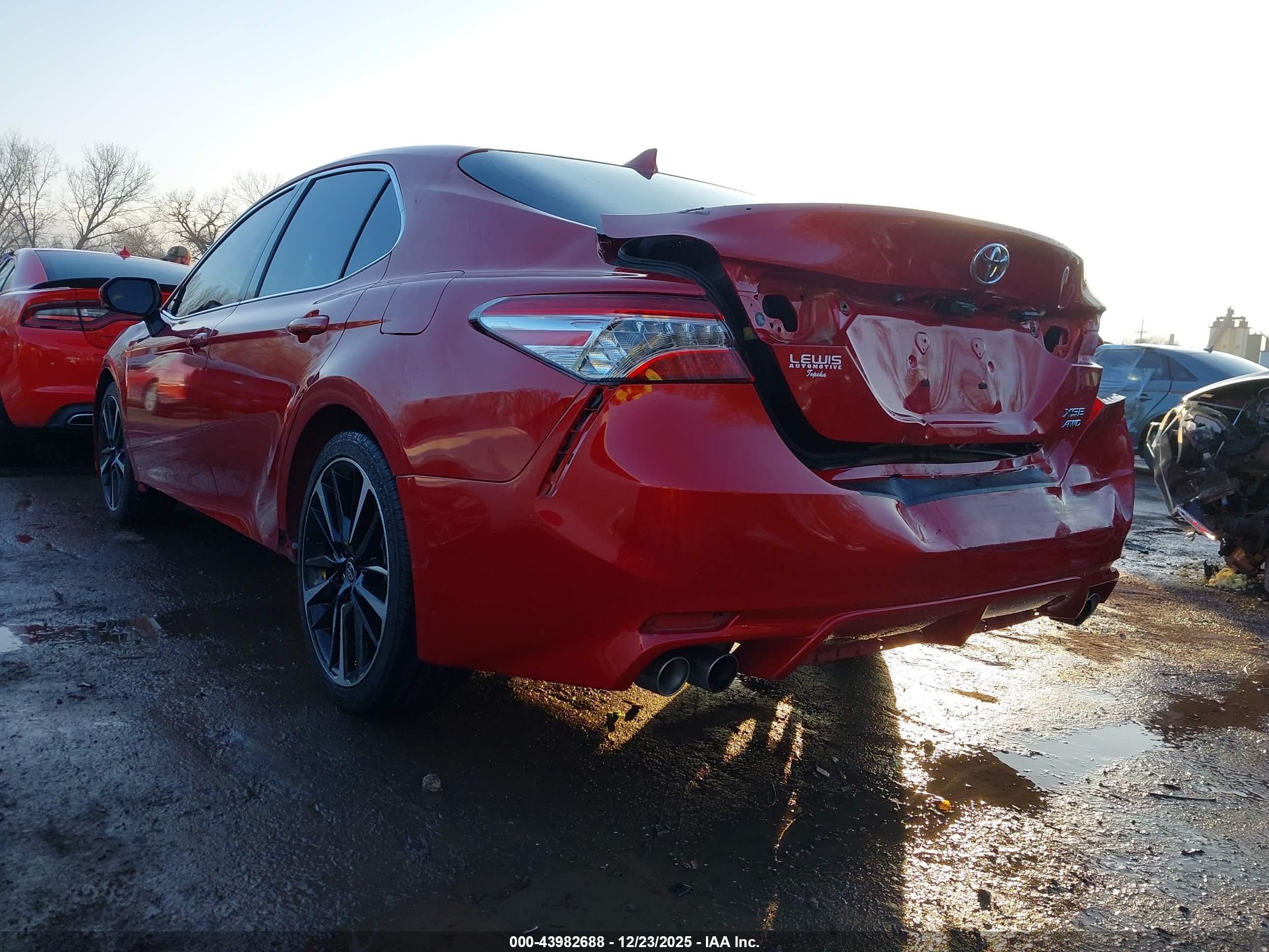 TOYOTA CAMRY image 3