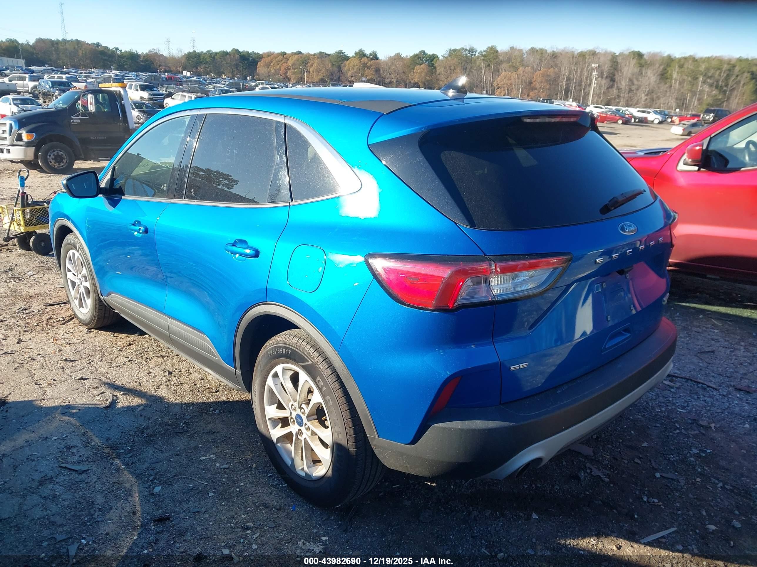 FORD ESCAPE image 3