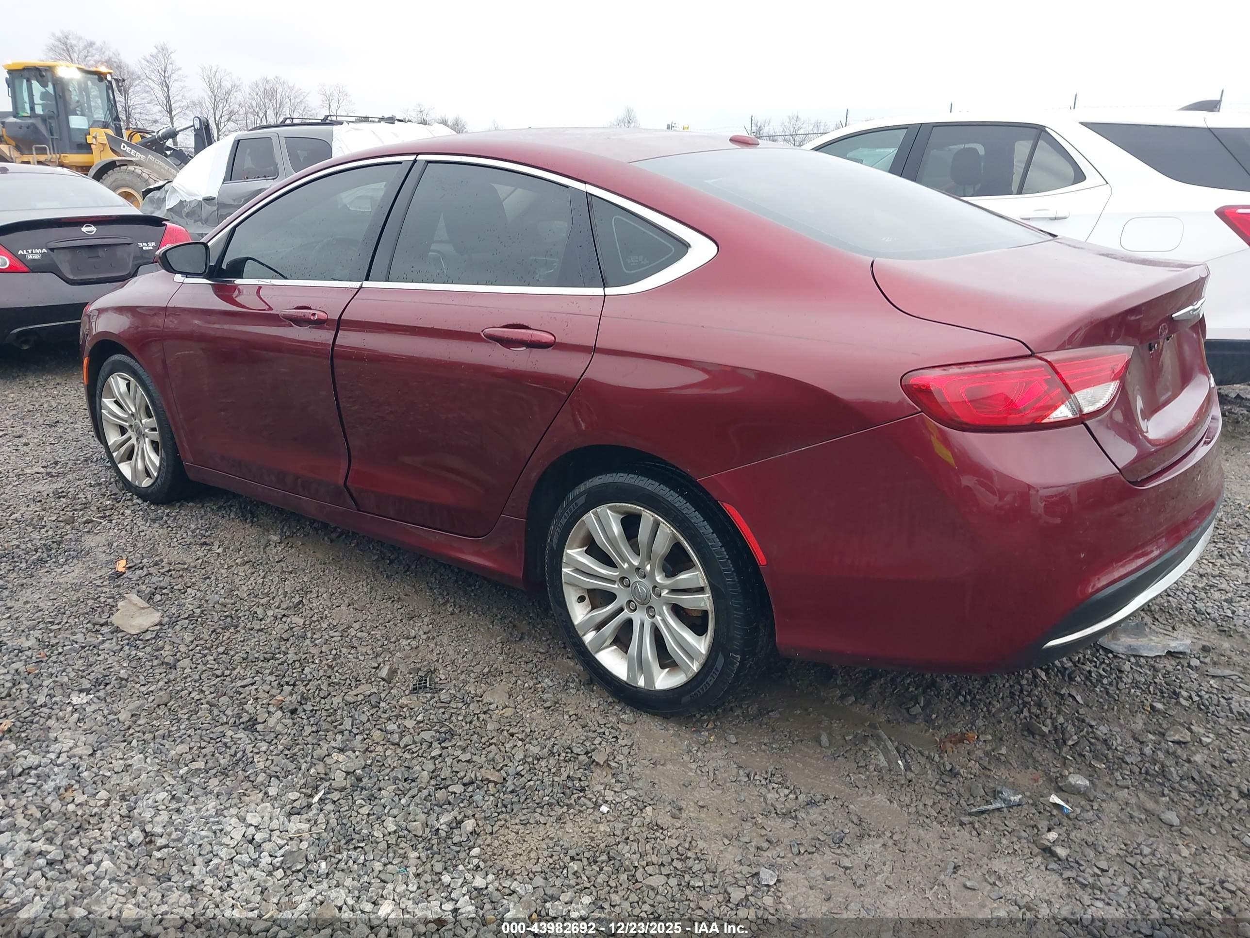 CHRYSLER 200 image 3