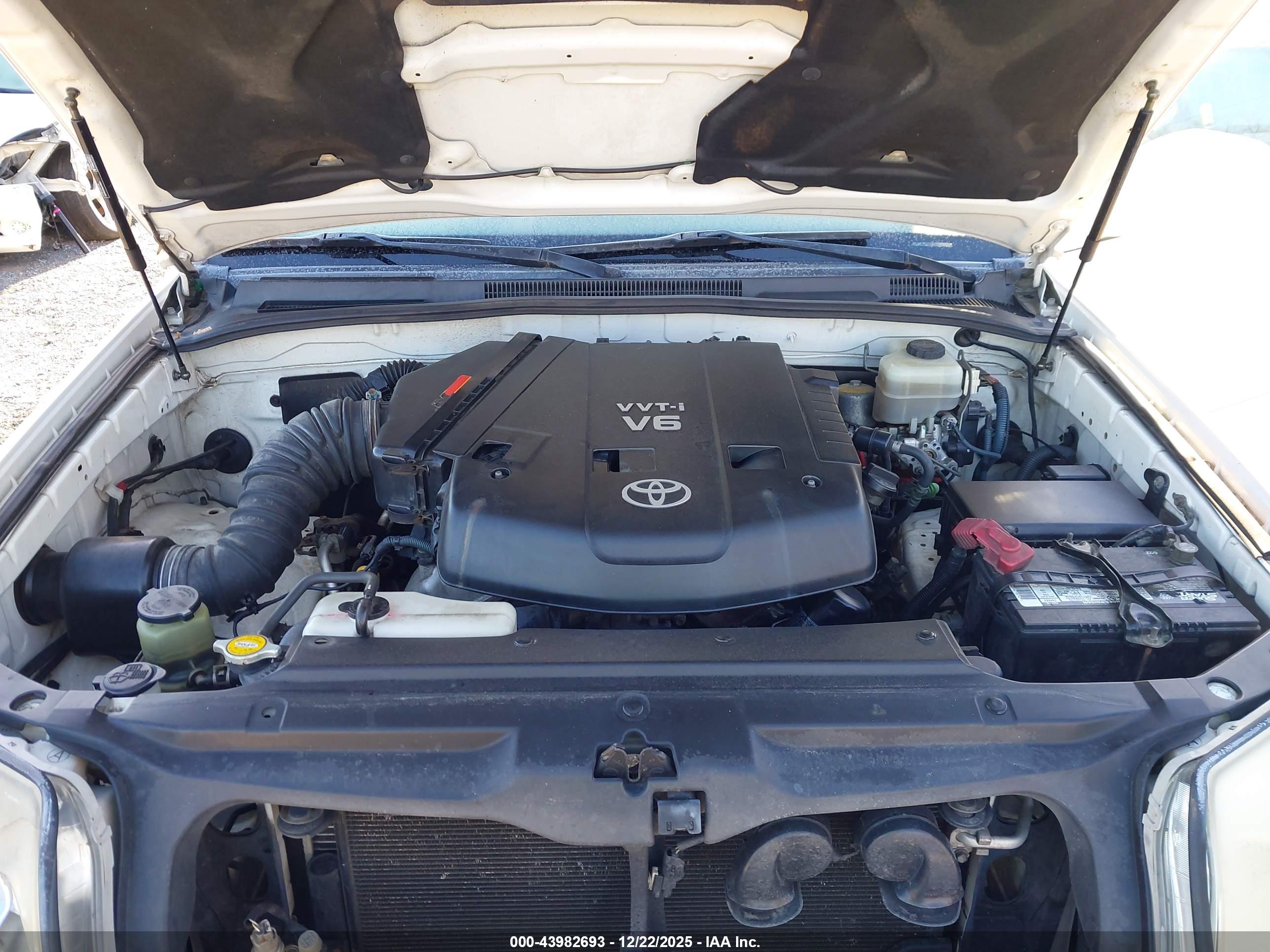 TOYOTA 4RUNNER image 10