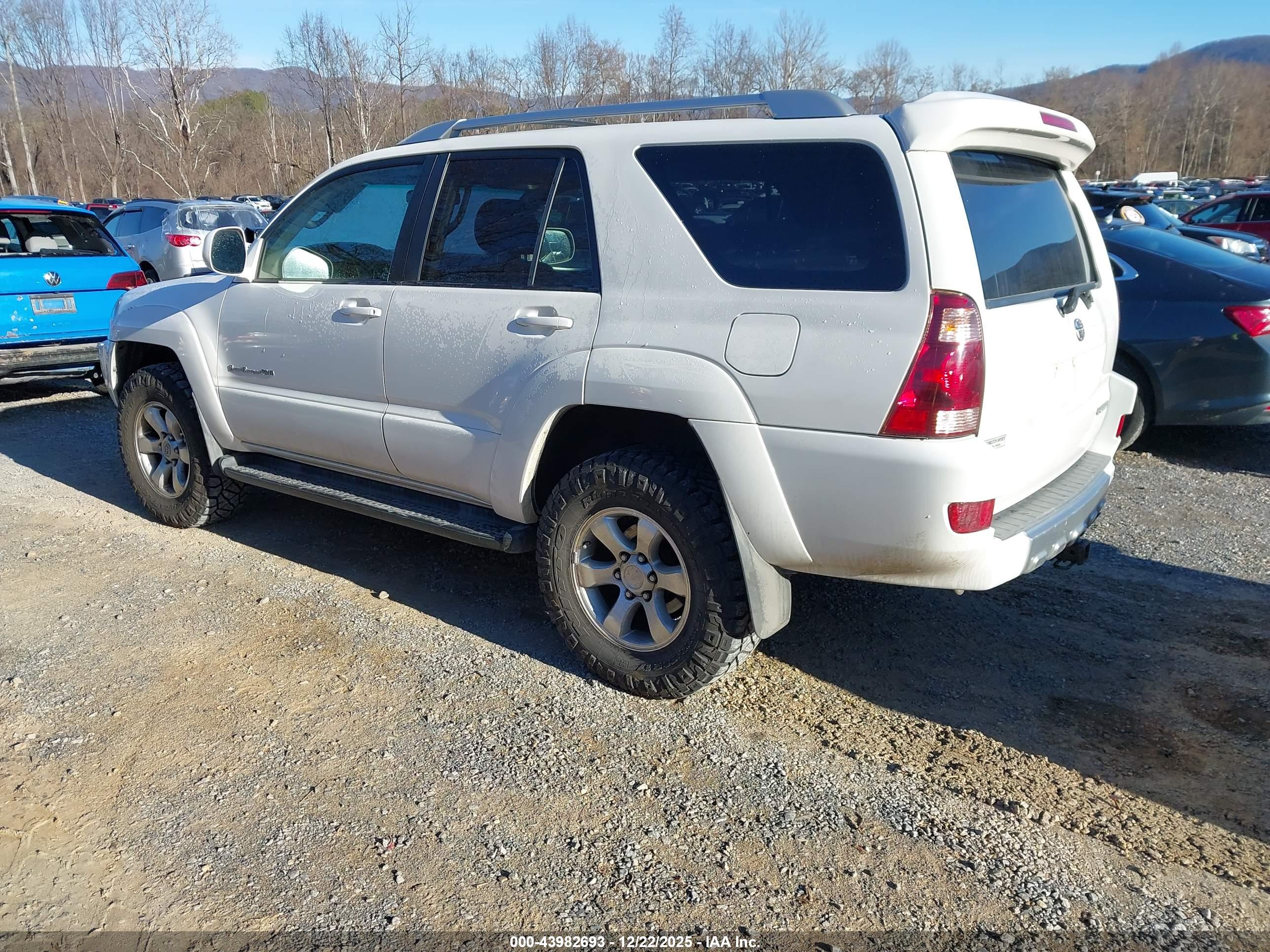 TOYOTA 4RUNNER image 3