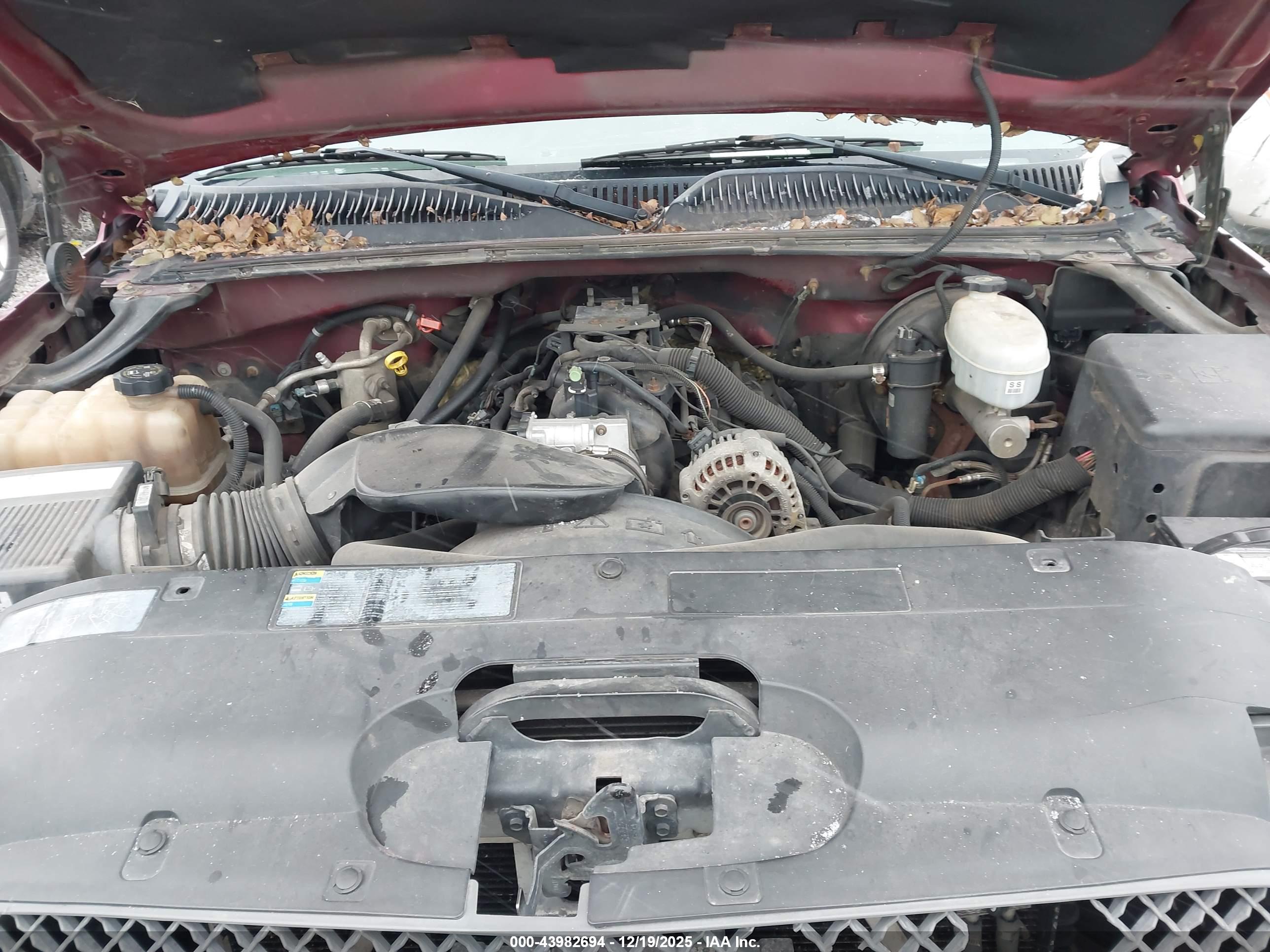 CHEVROLET SILVERADO image 10