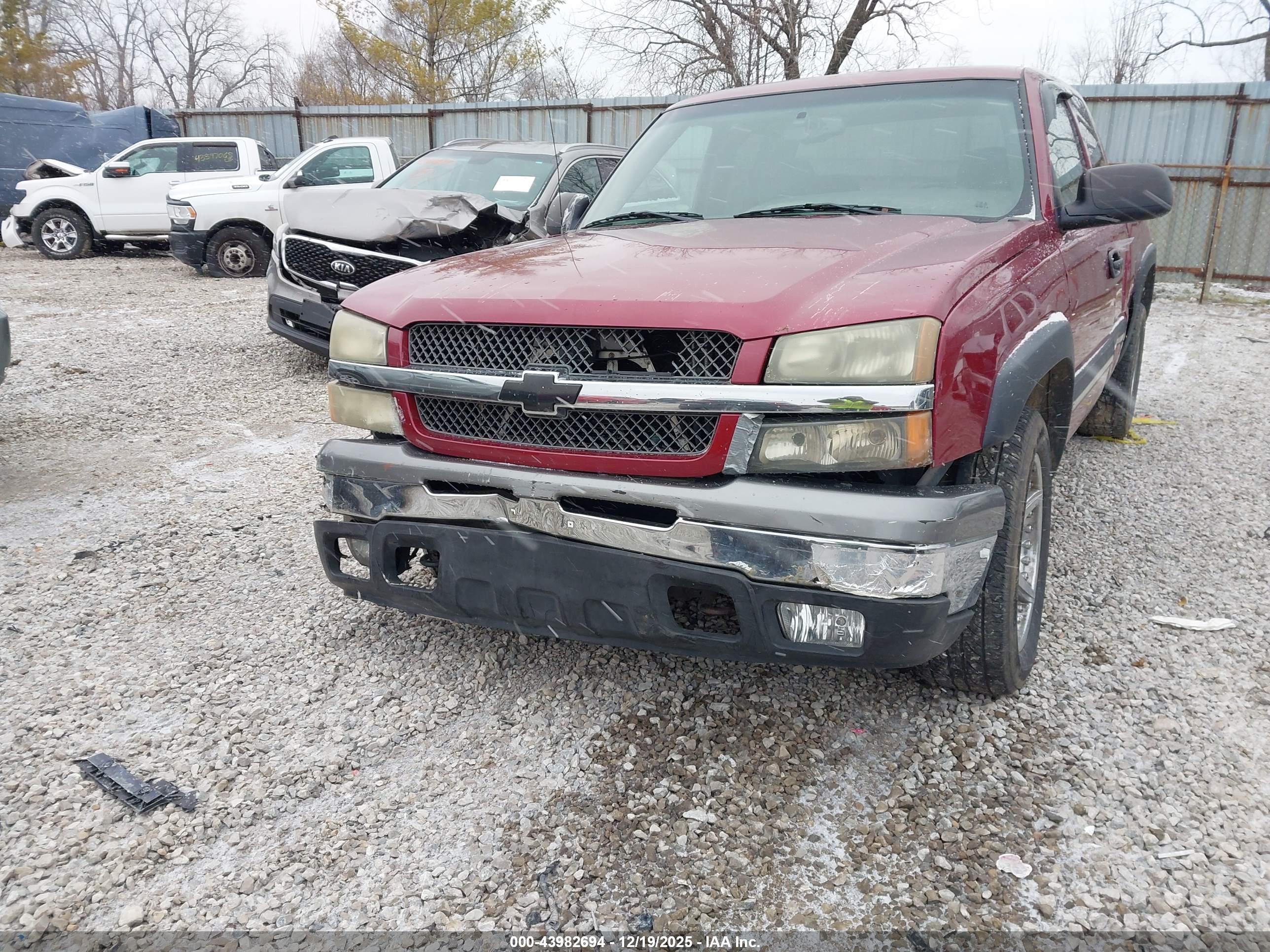 CHEVROLET SILVERADO image 6