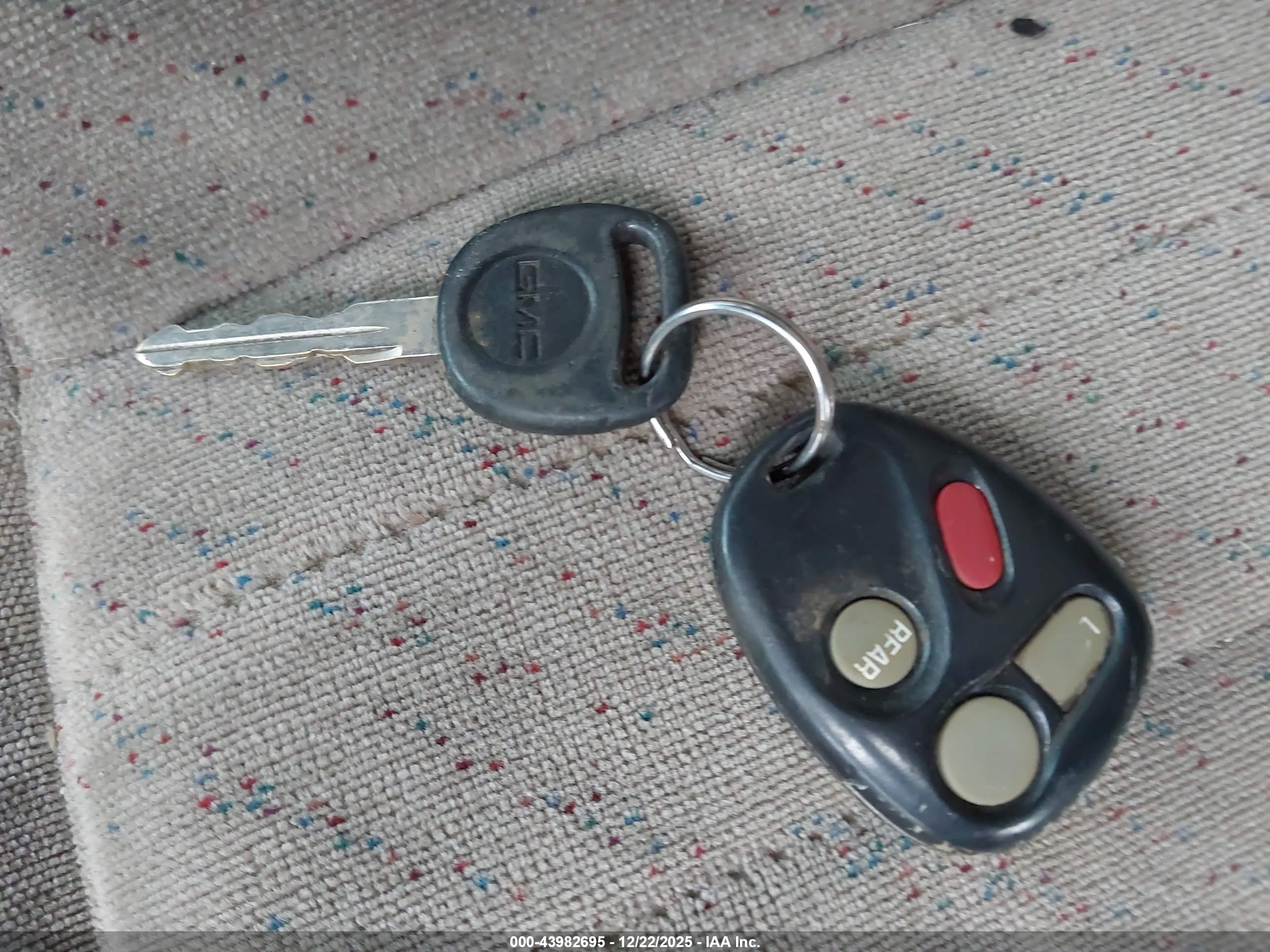 GMC SAFARI image 11