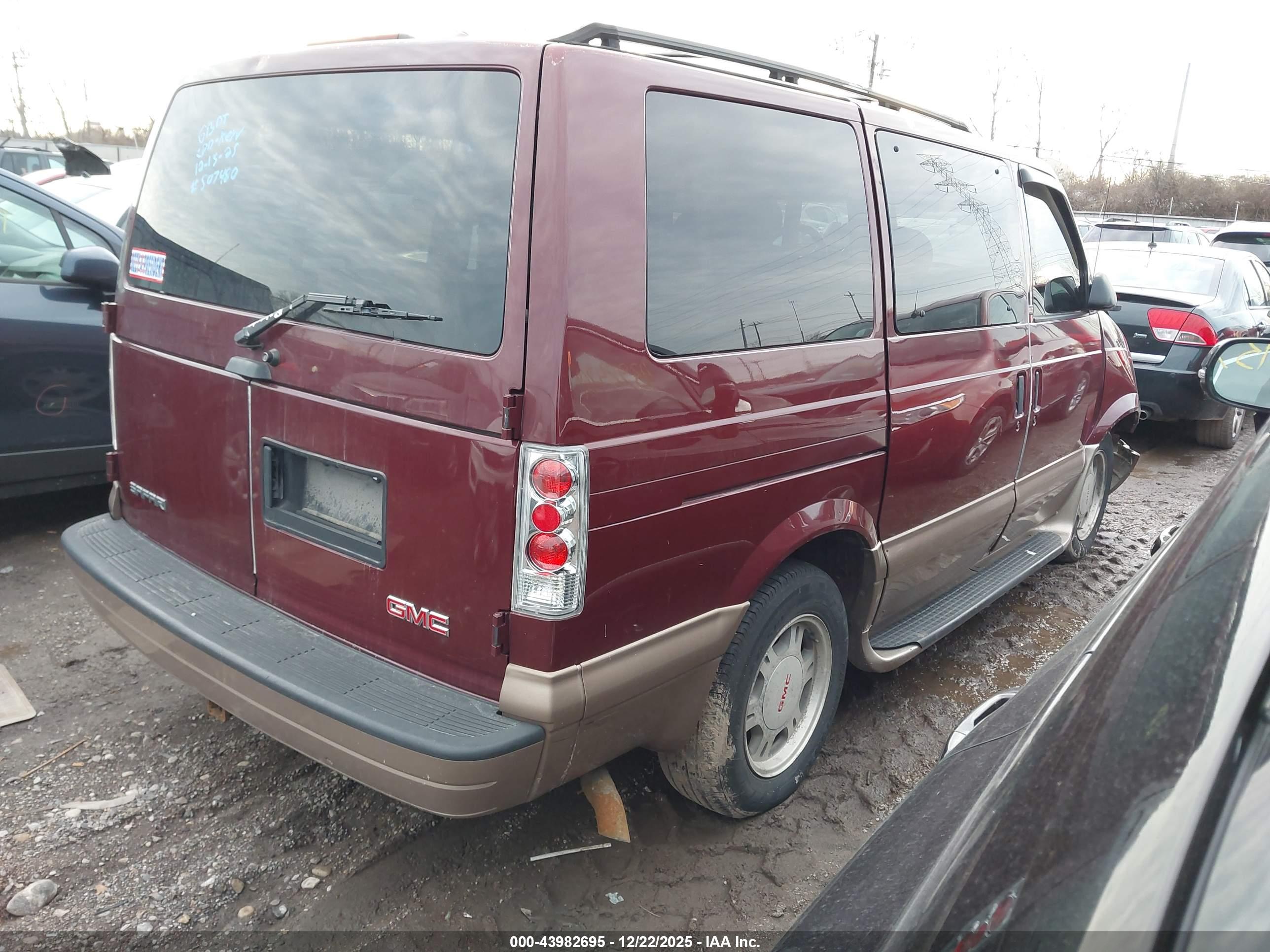 GMC SAFARI image 4