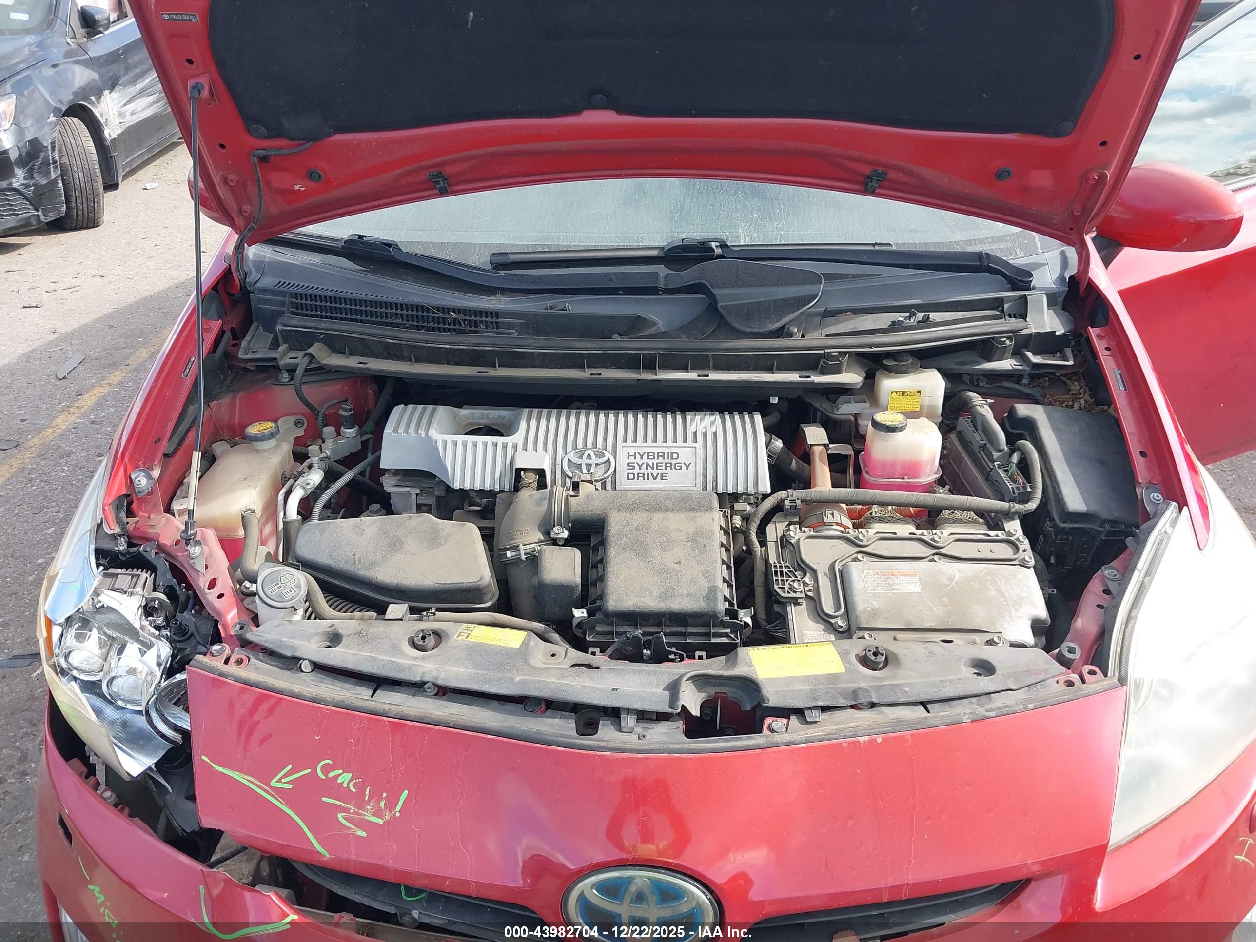 TOYOTA PRIUS image 10