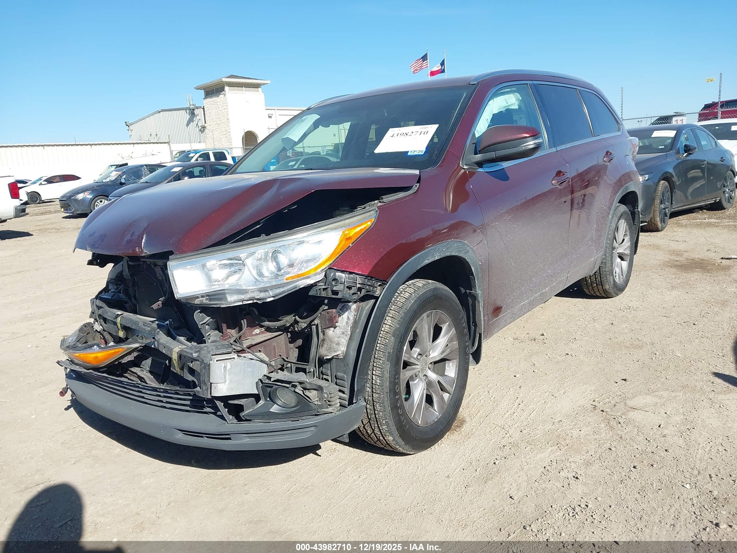 TOYOTA HIGHLANDER image 2