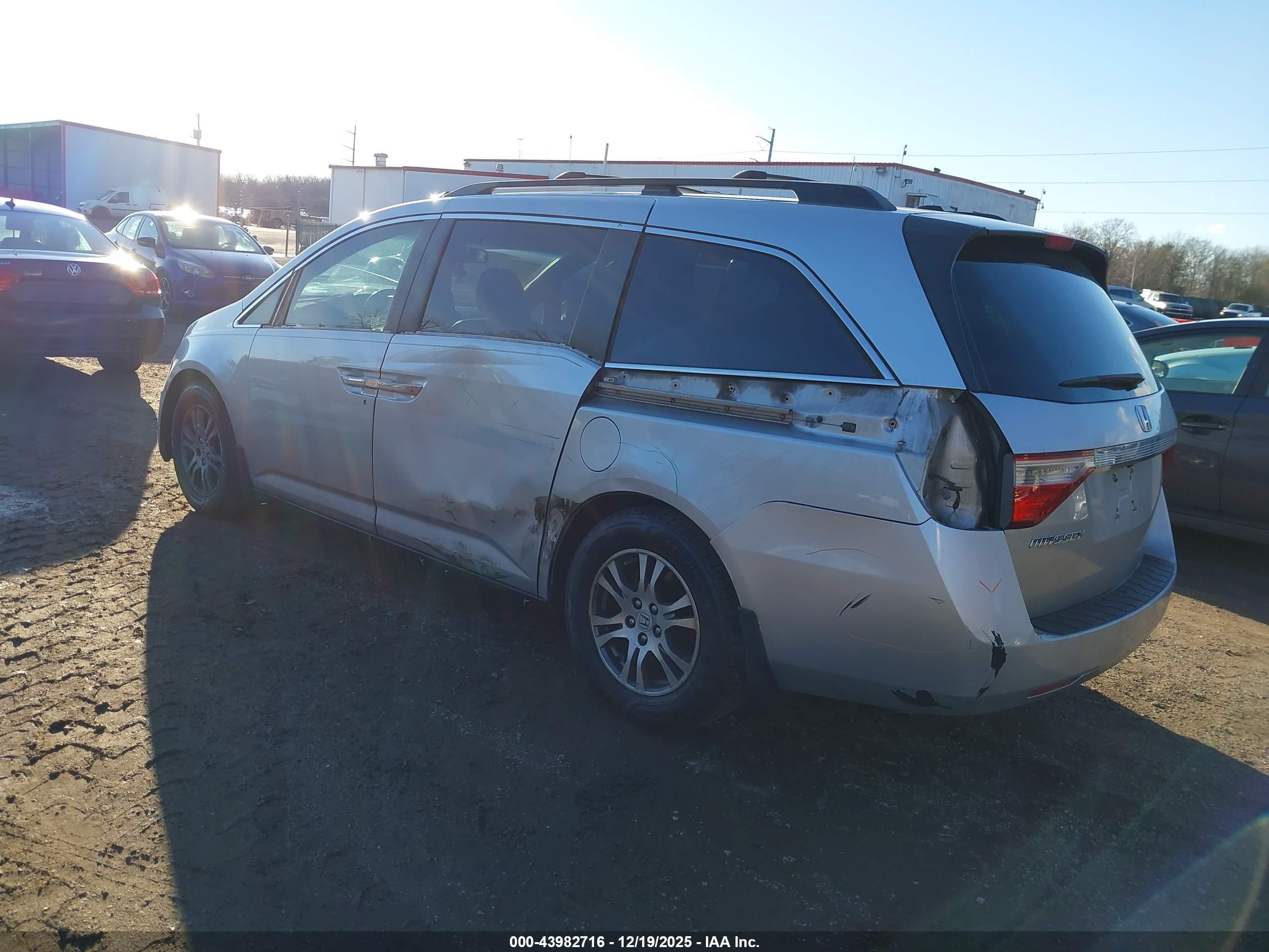 HONDA ODYSSEY image 3