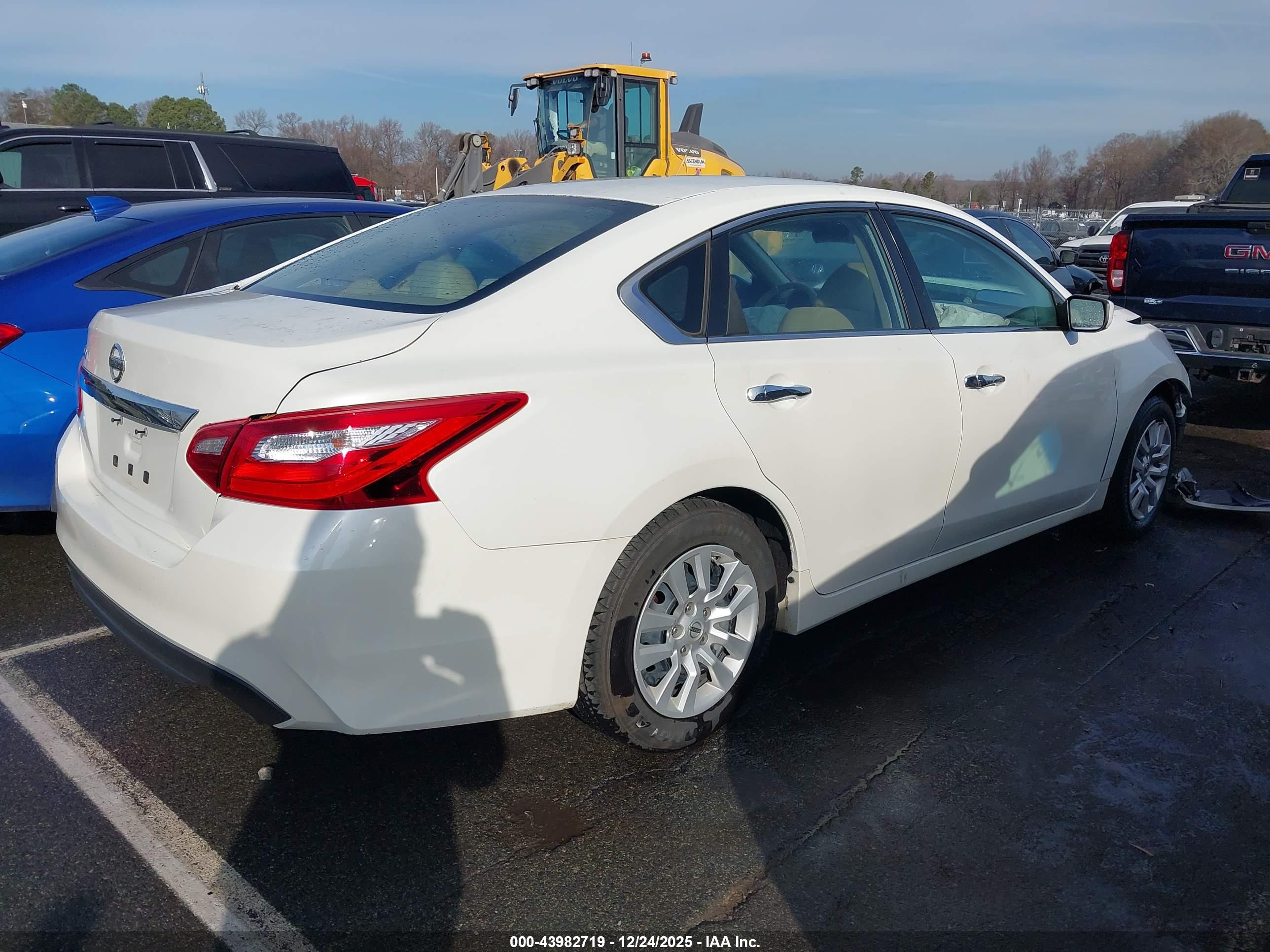NISSAN ALTIMA image 4