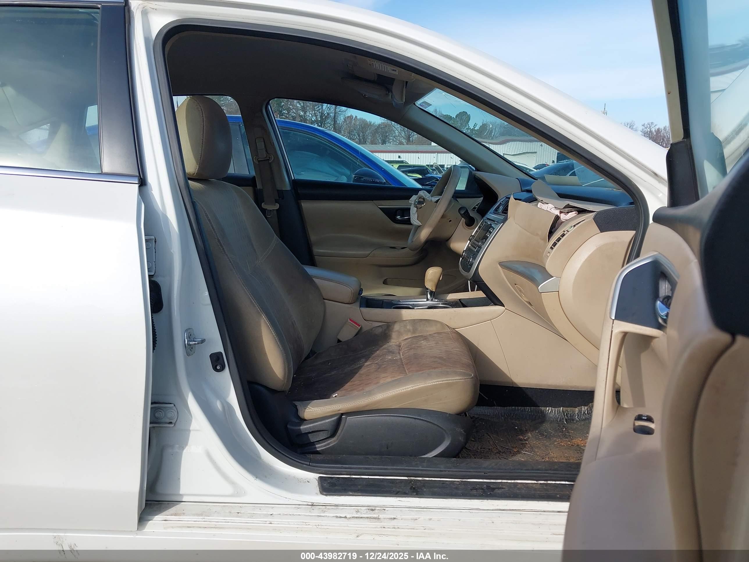 NISSAN ALTIMA image 5