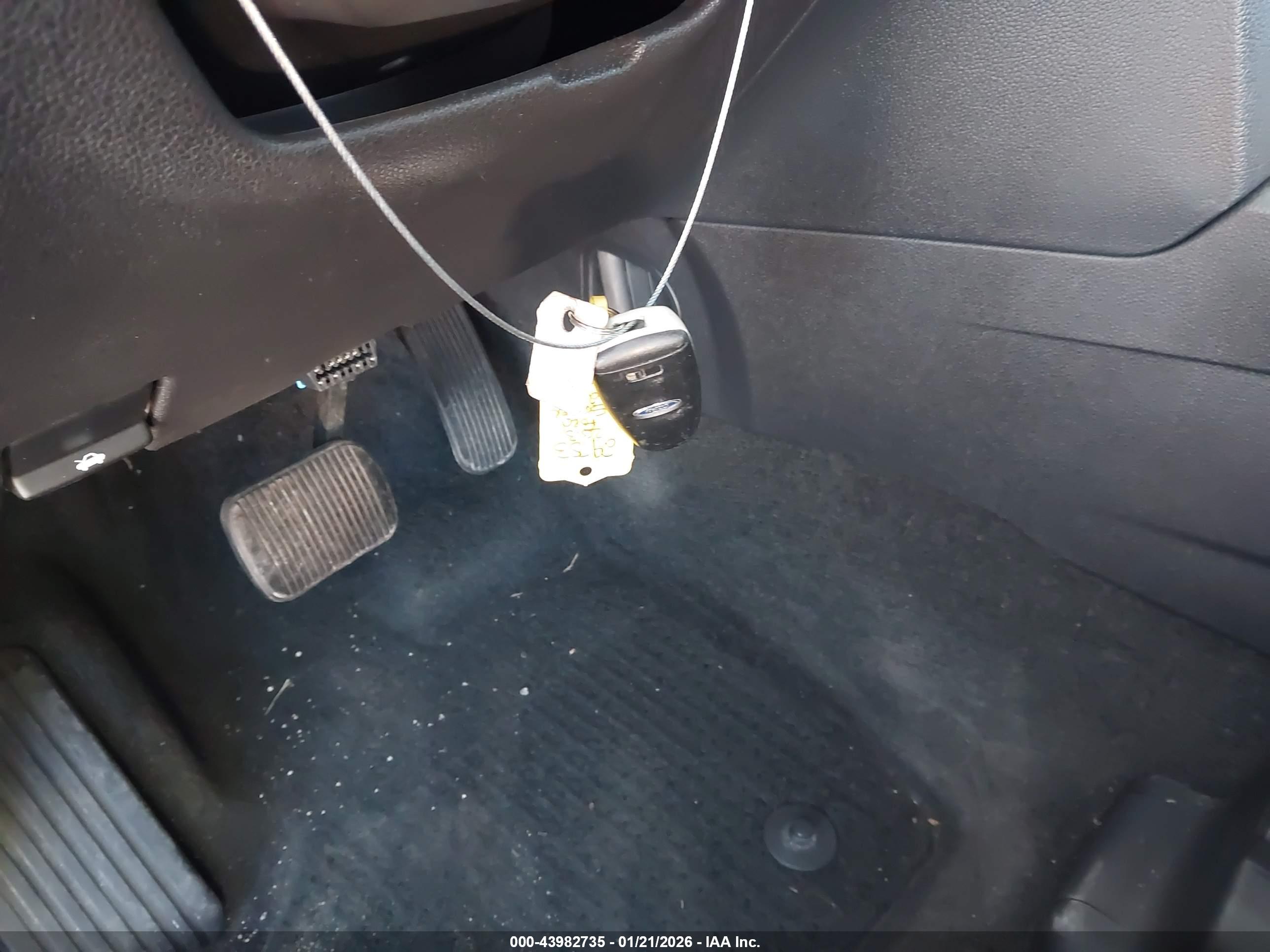 FORD EXPLORER image 11