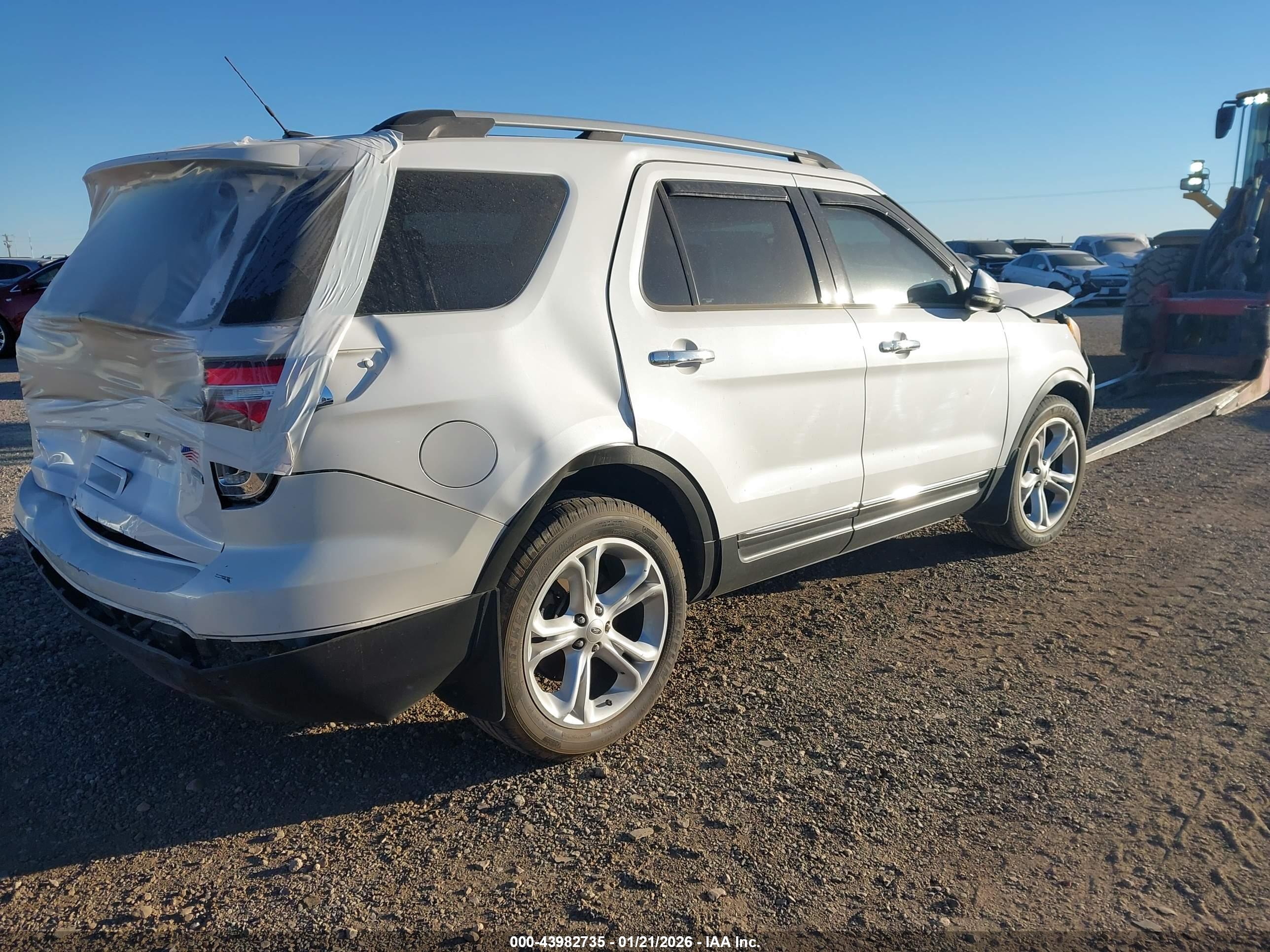 FORD EXPLORER image 4