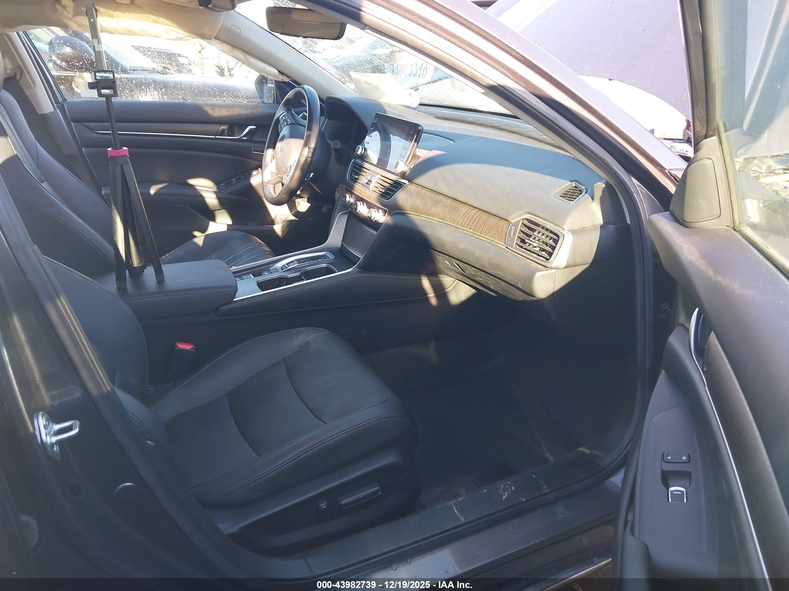 HONDA ACCORD image 5