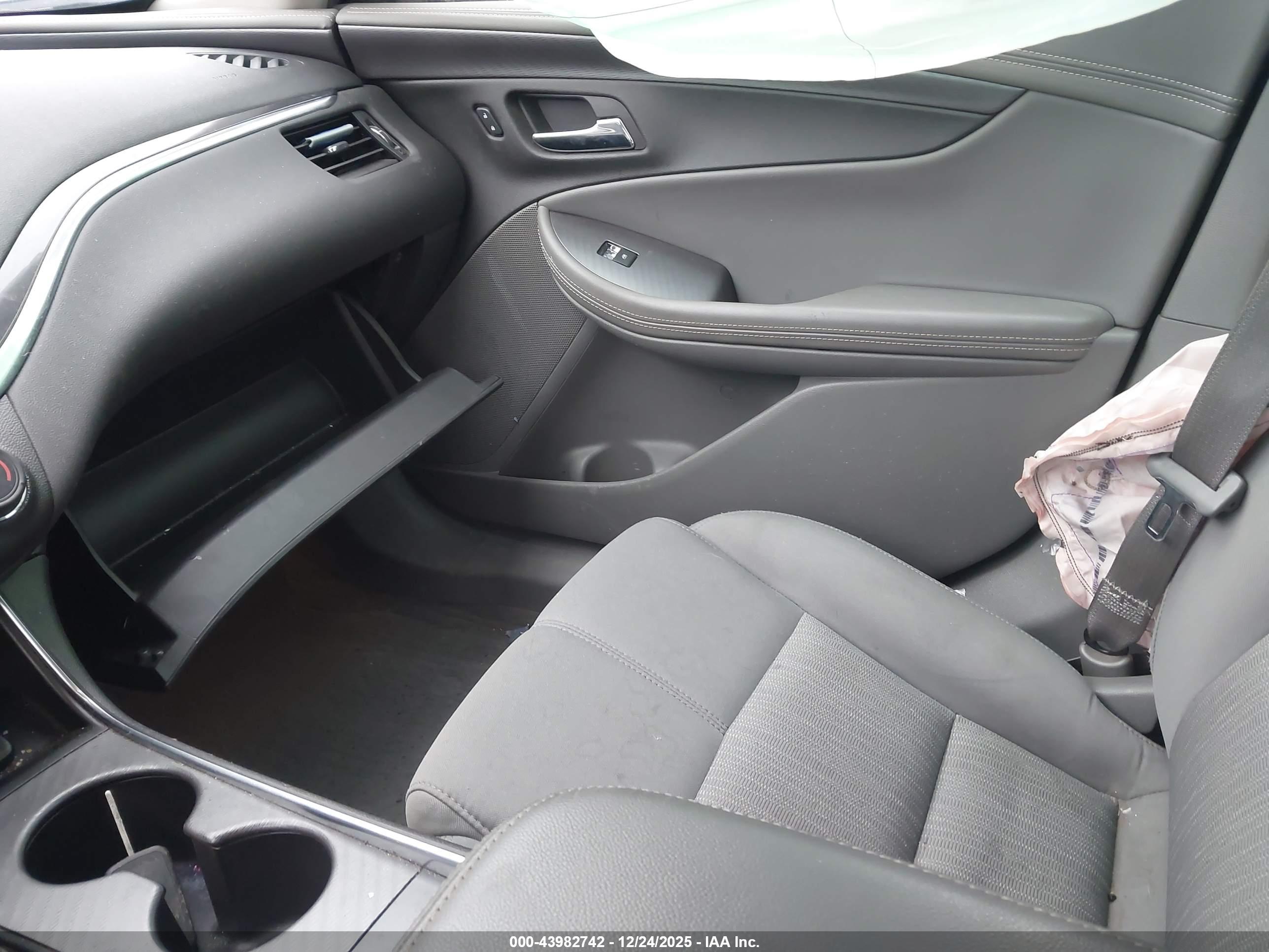 CHEVROLET IMPALA image 5