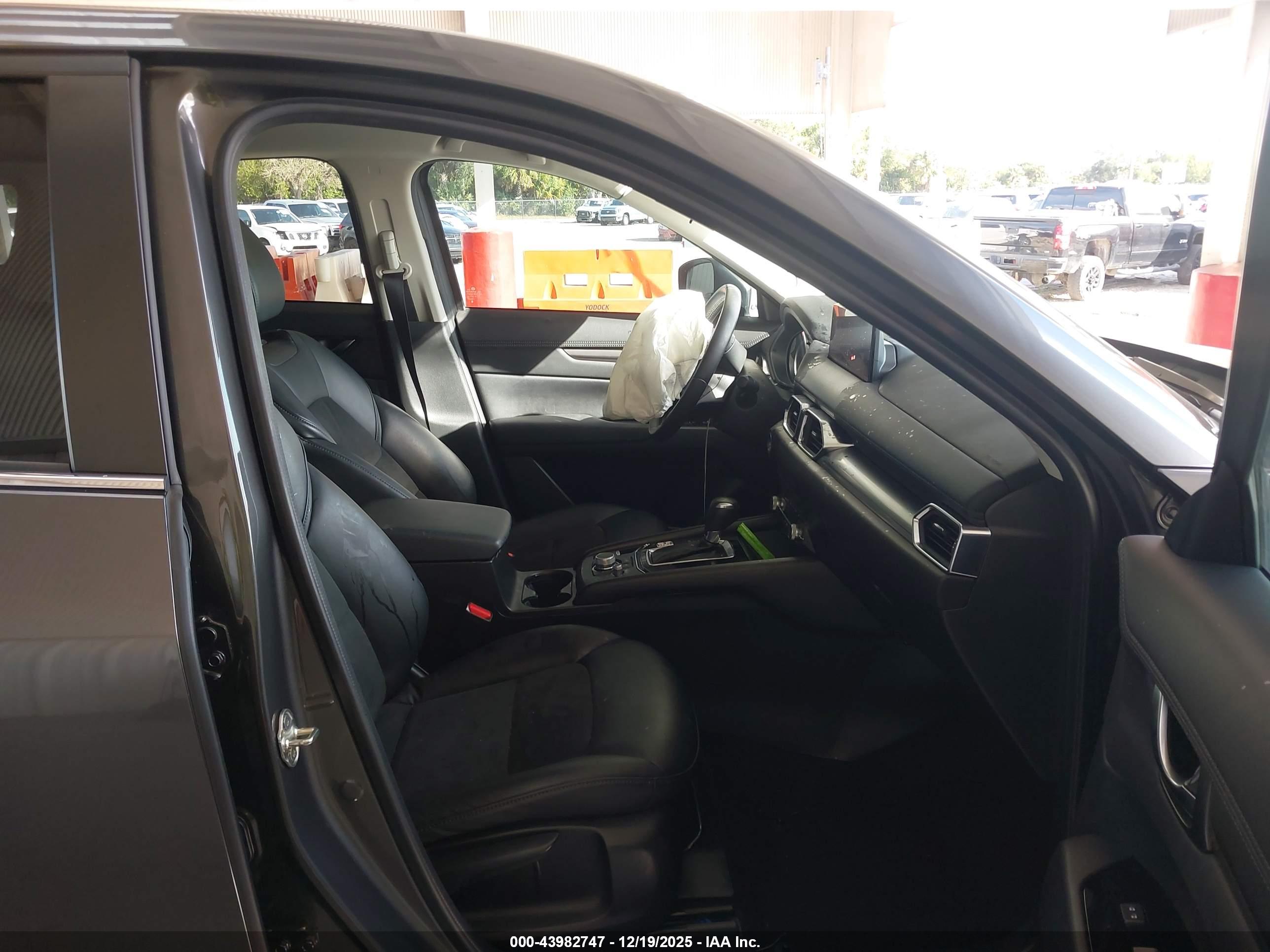 MAZDA CX-5 image 5