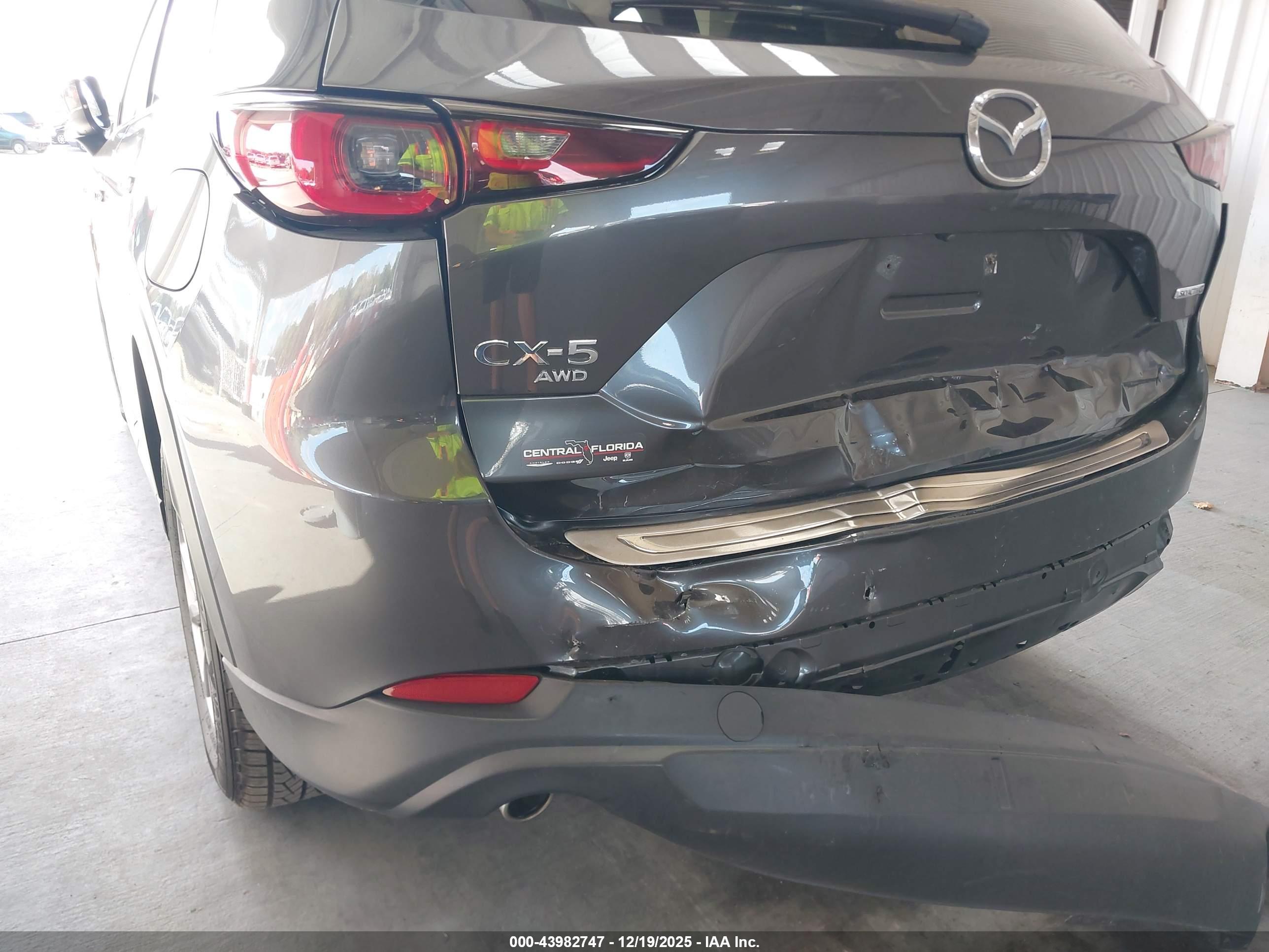 MAZDA CX-5 image 6