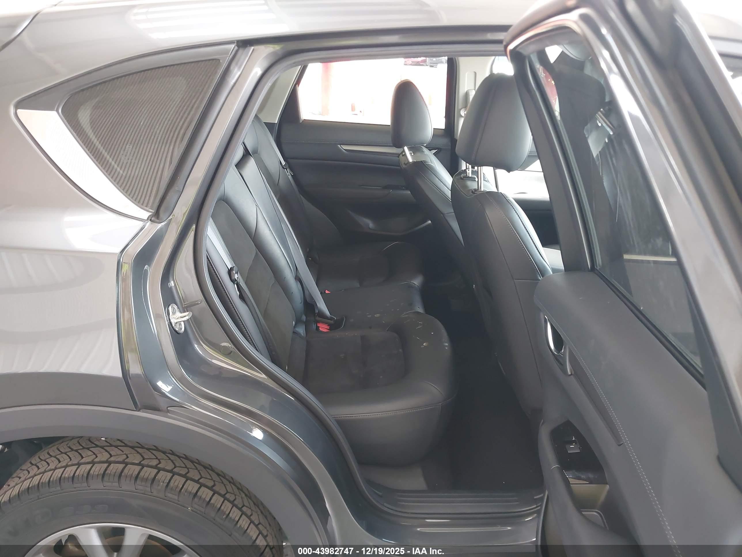 MAZDA CX-5 image 8