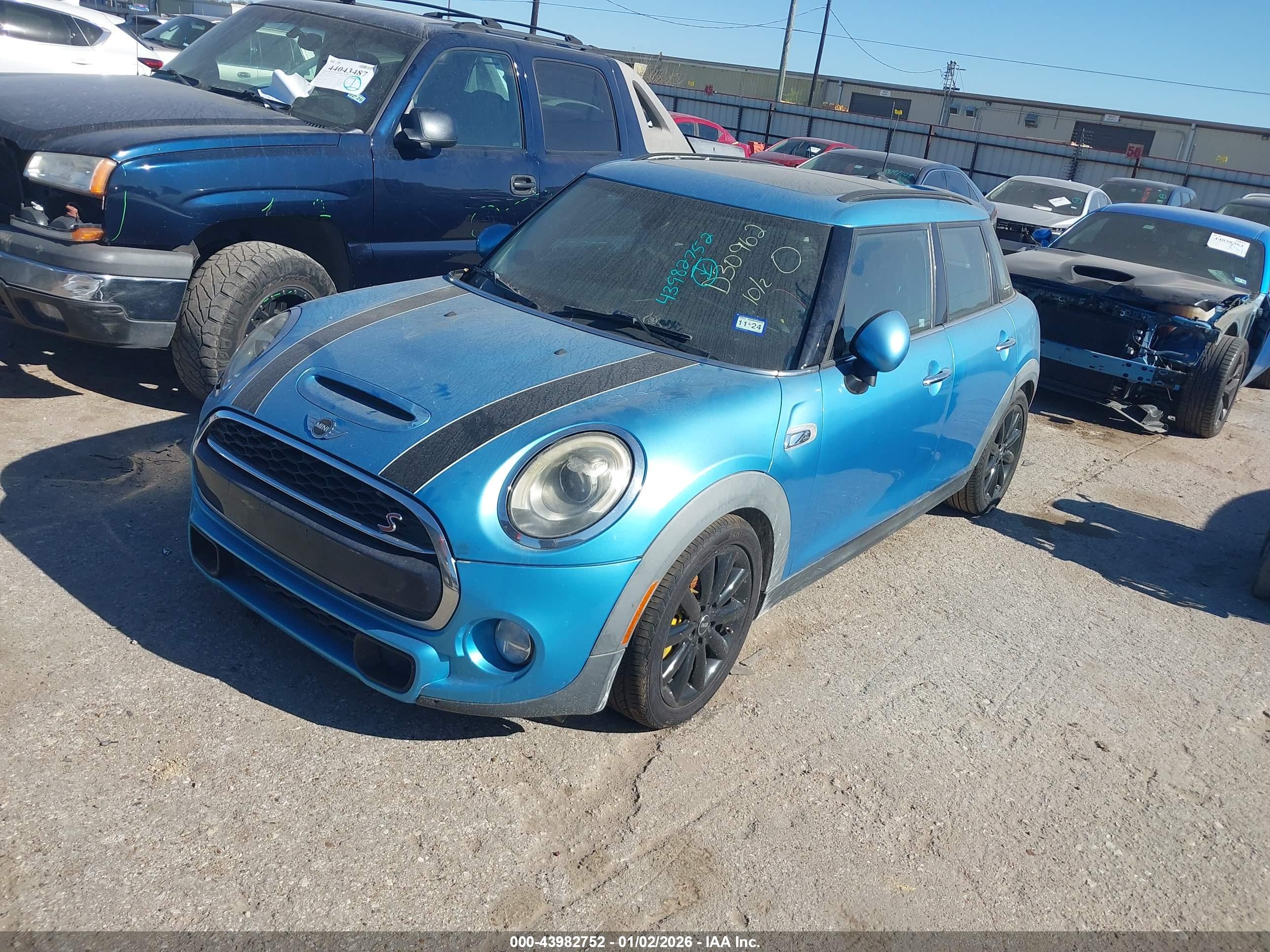 MINI HARDTOP image 2