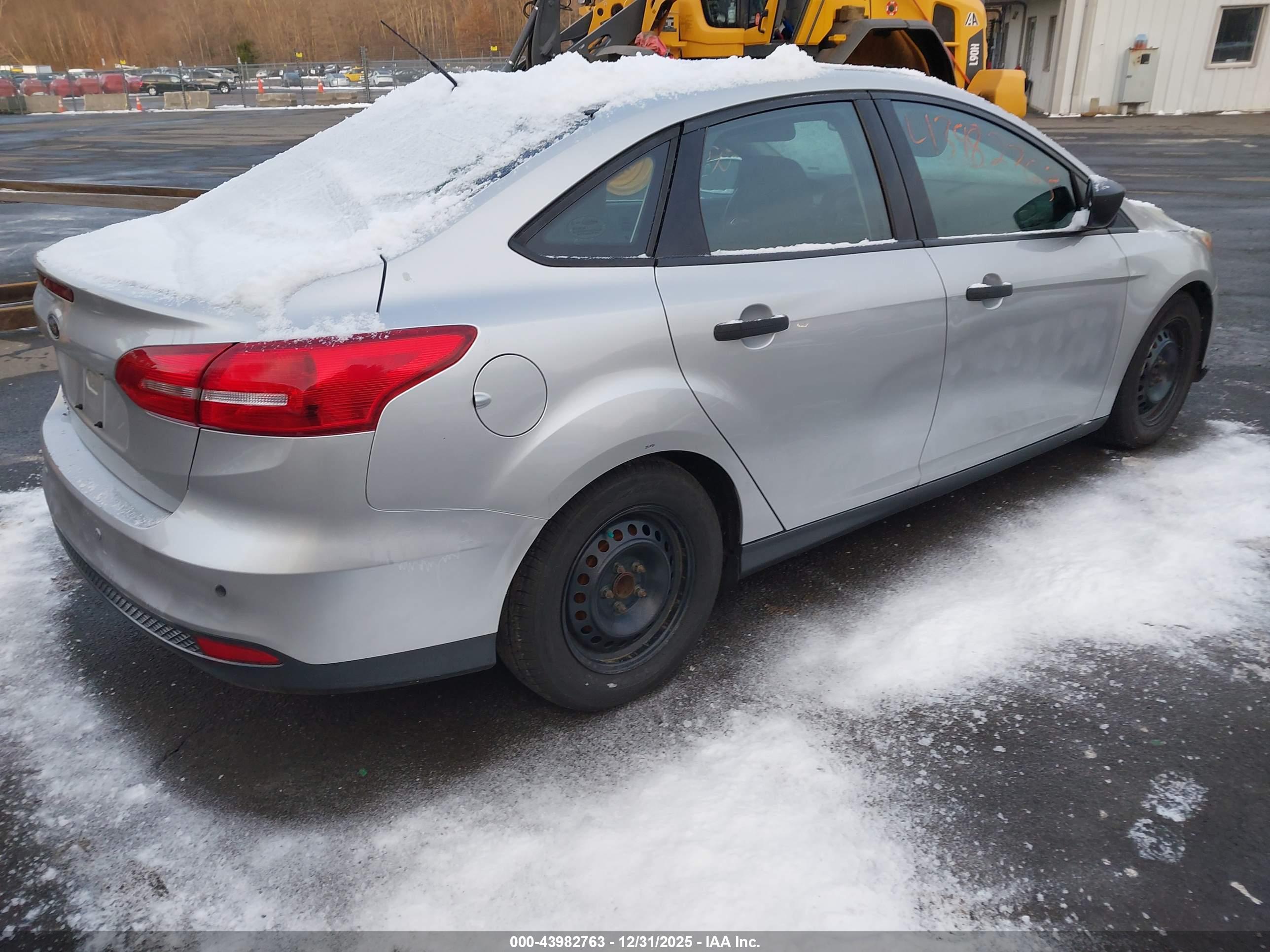 FORD FOCUS image 4