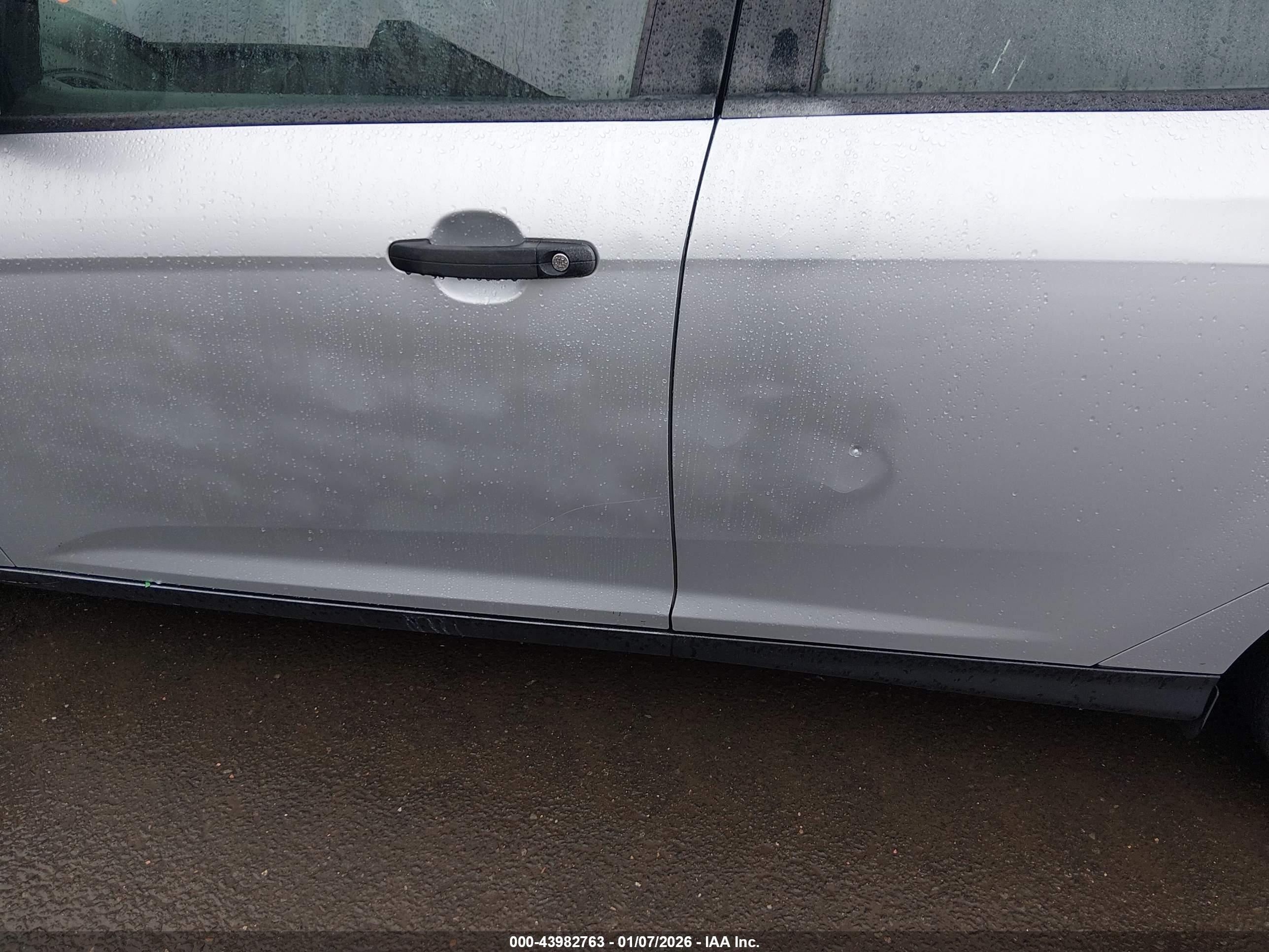 FORD FOCUS image 6