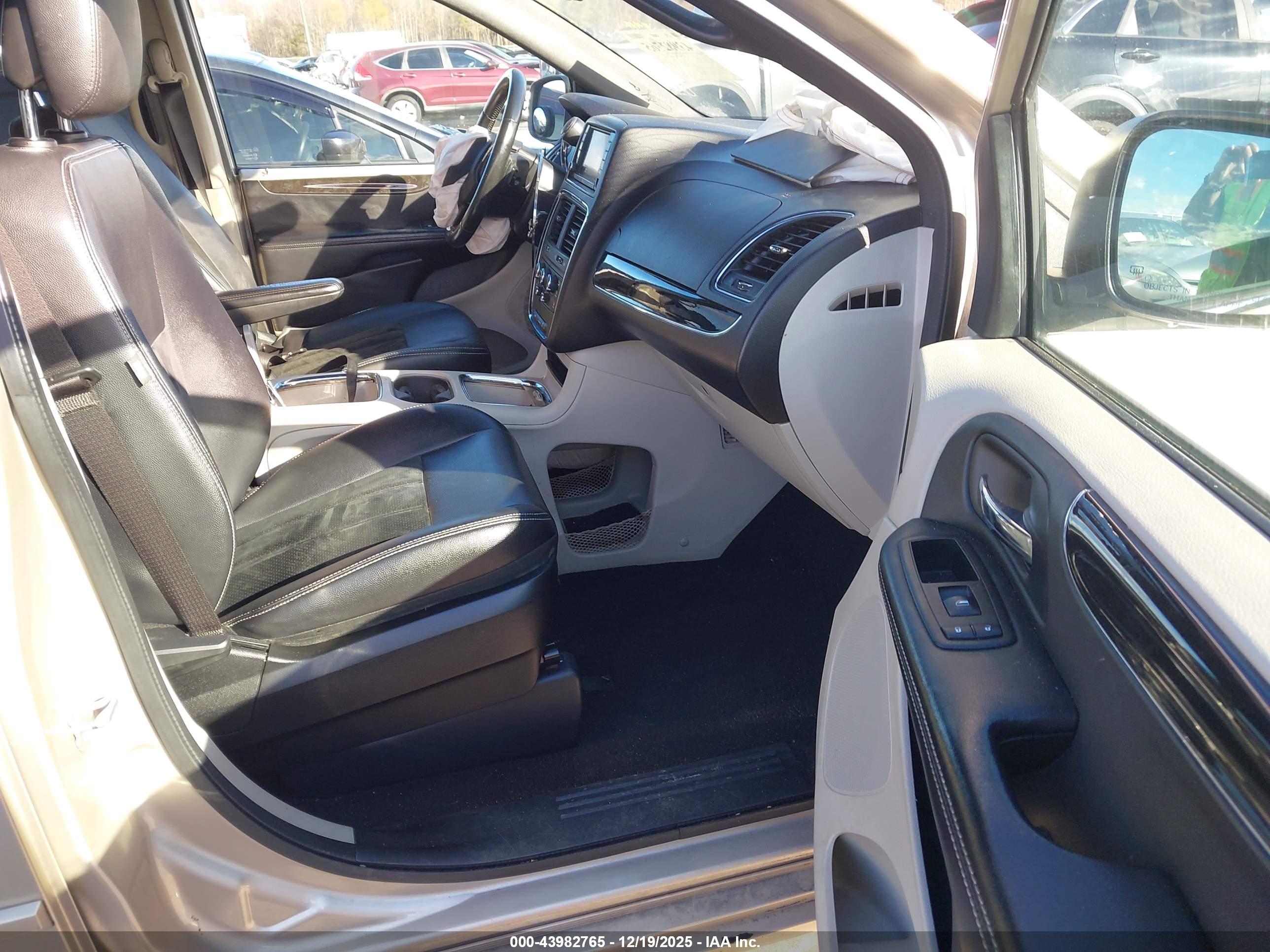 DODGE GRAND image 5