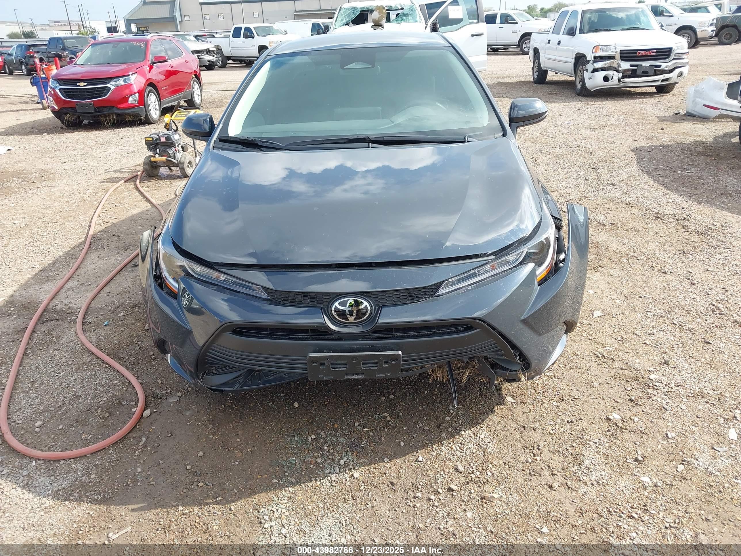 TOYOTA COROLLA image 6
